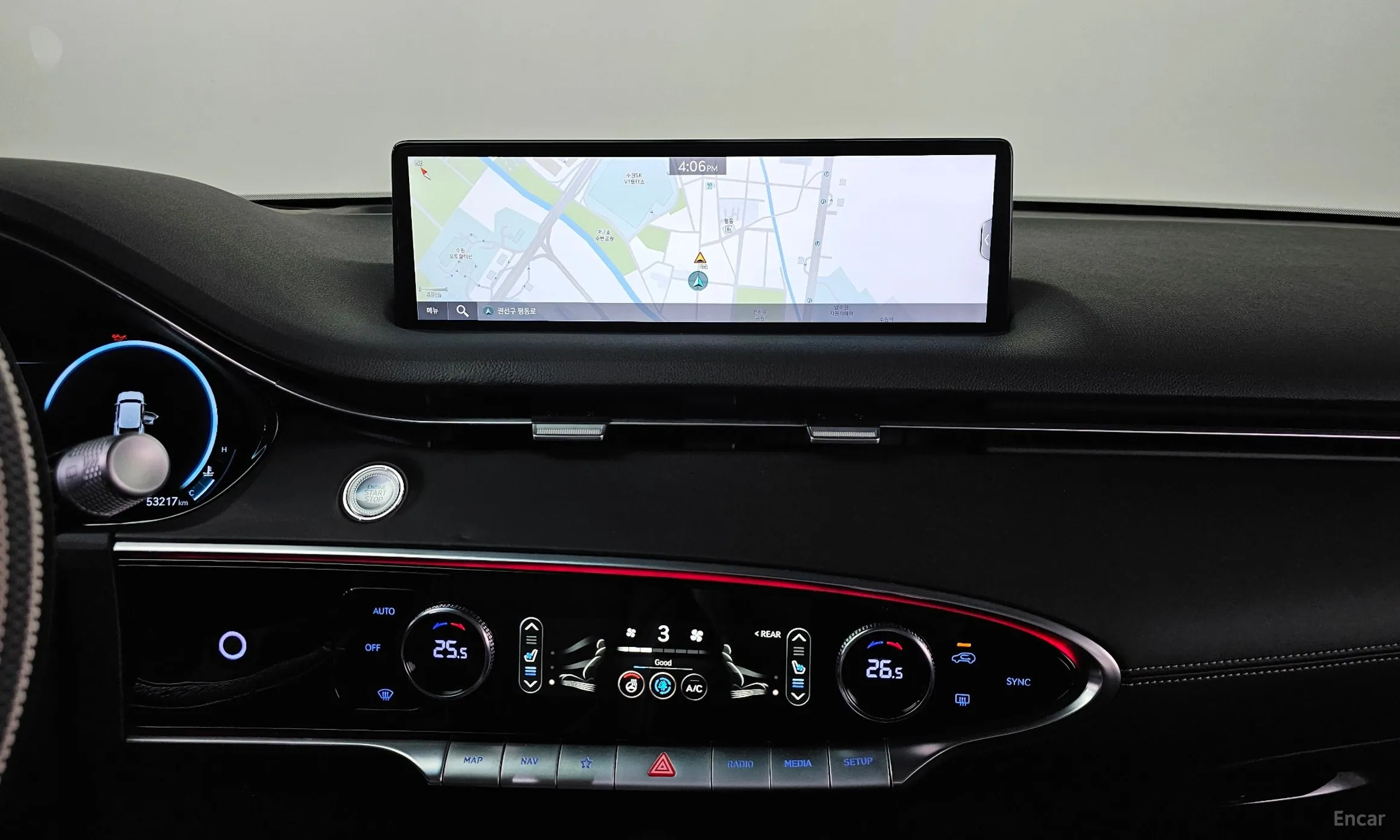 Genesis GV70 превью 14