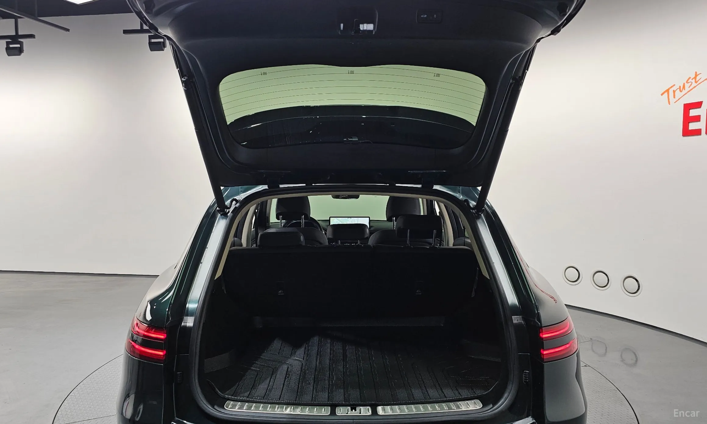 Genesis GV70 превью 20