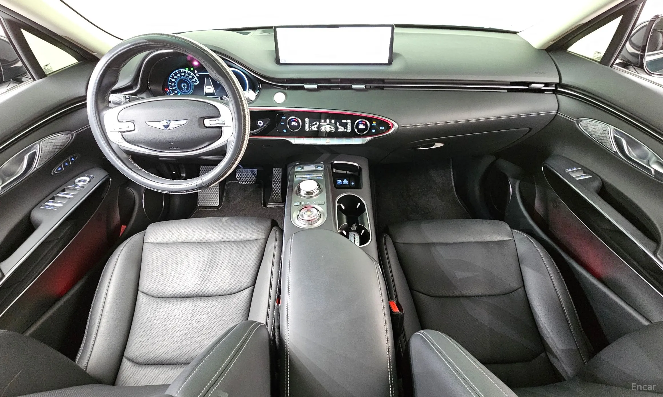 Genesis GV70 превью 7