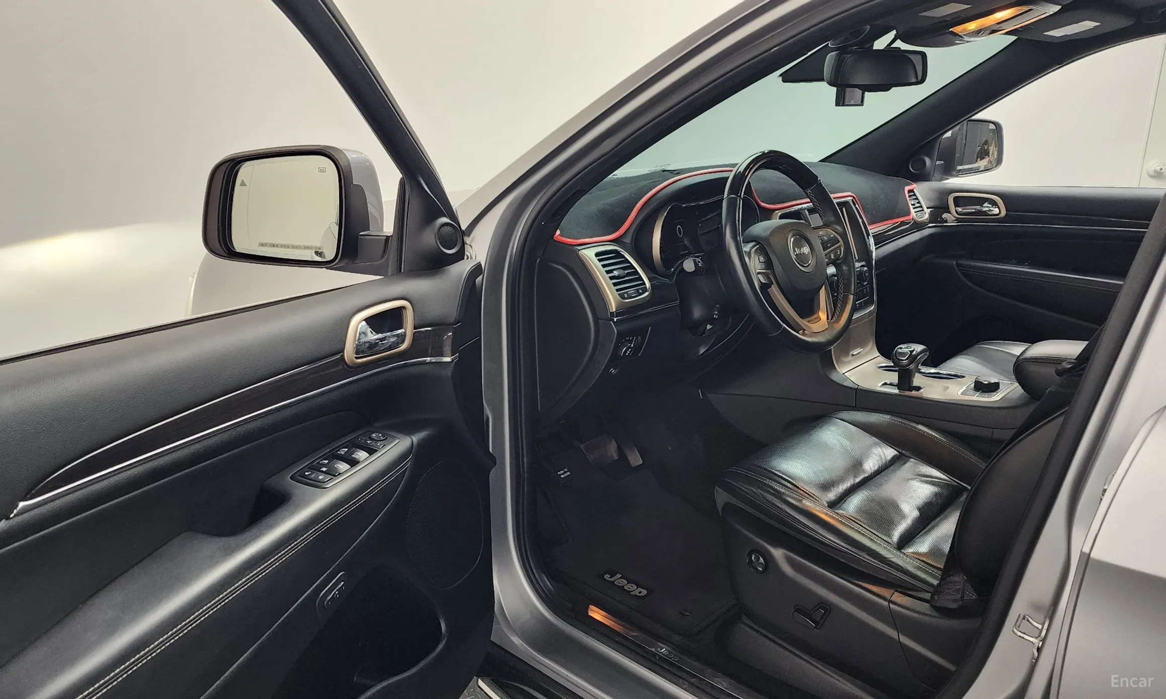Jeep Grand Cherokee превью 10