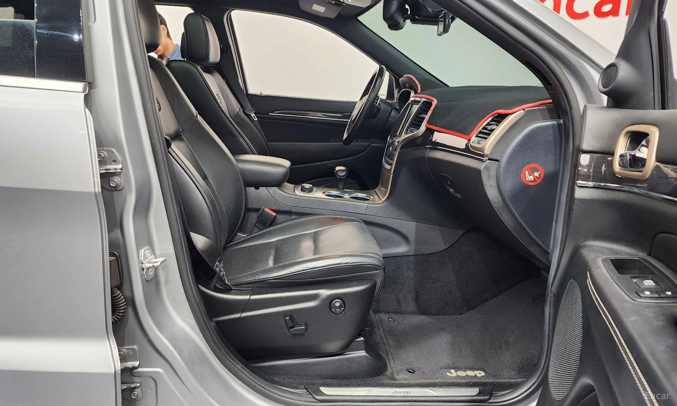 Jeep Grand Cherokee превью 11
