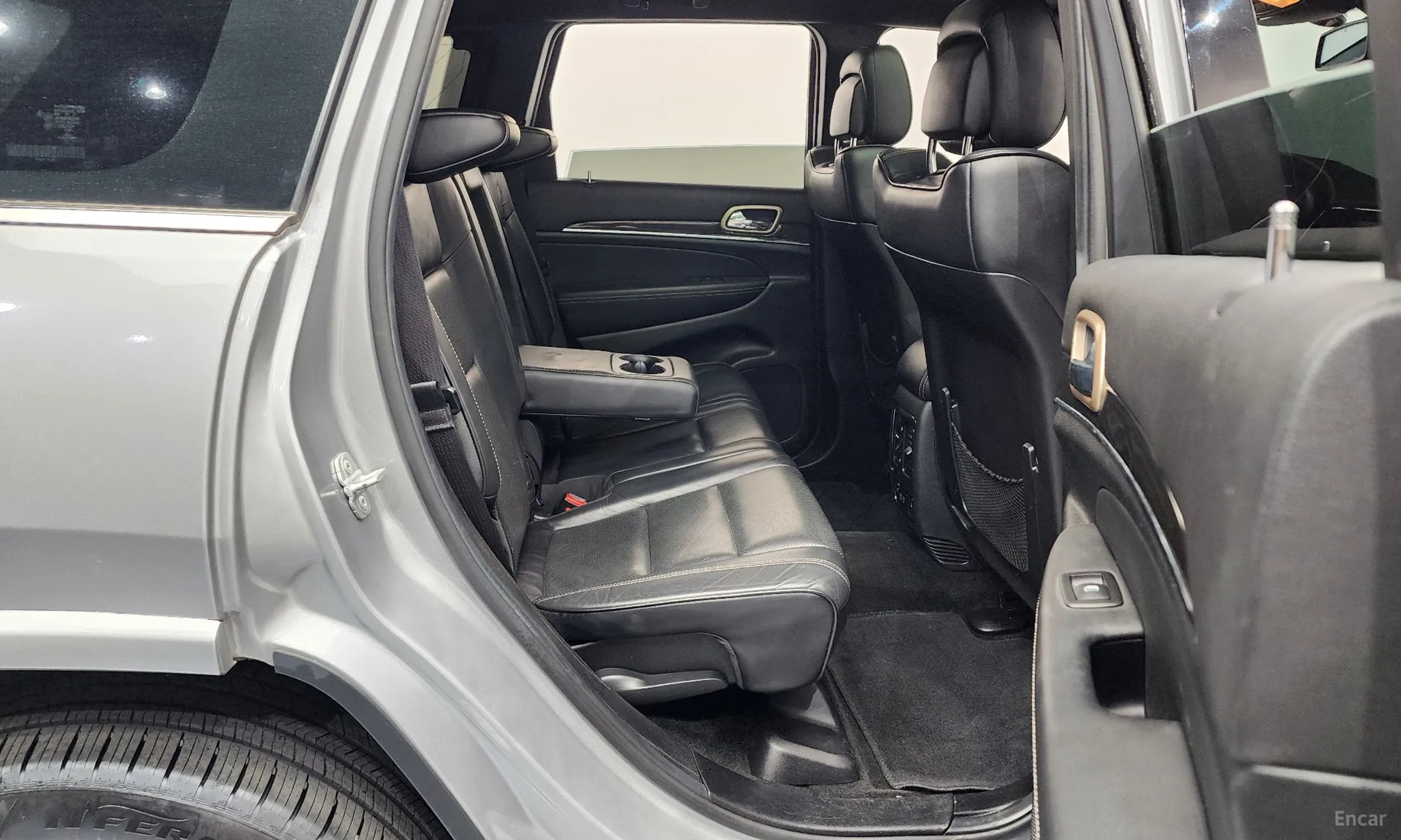 Jeep Grand Cherokee превью 12