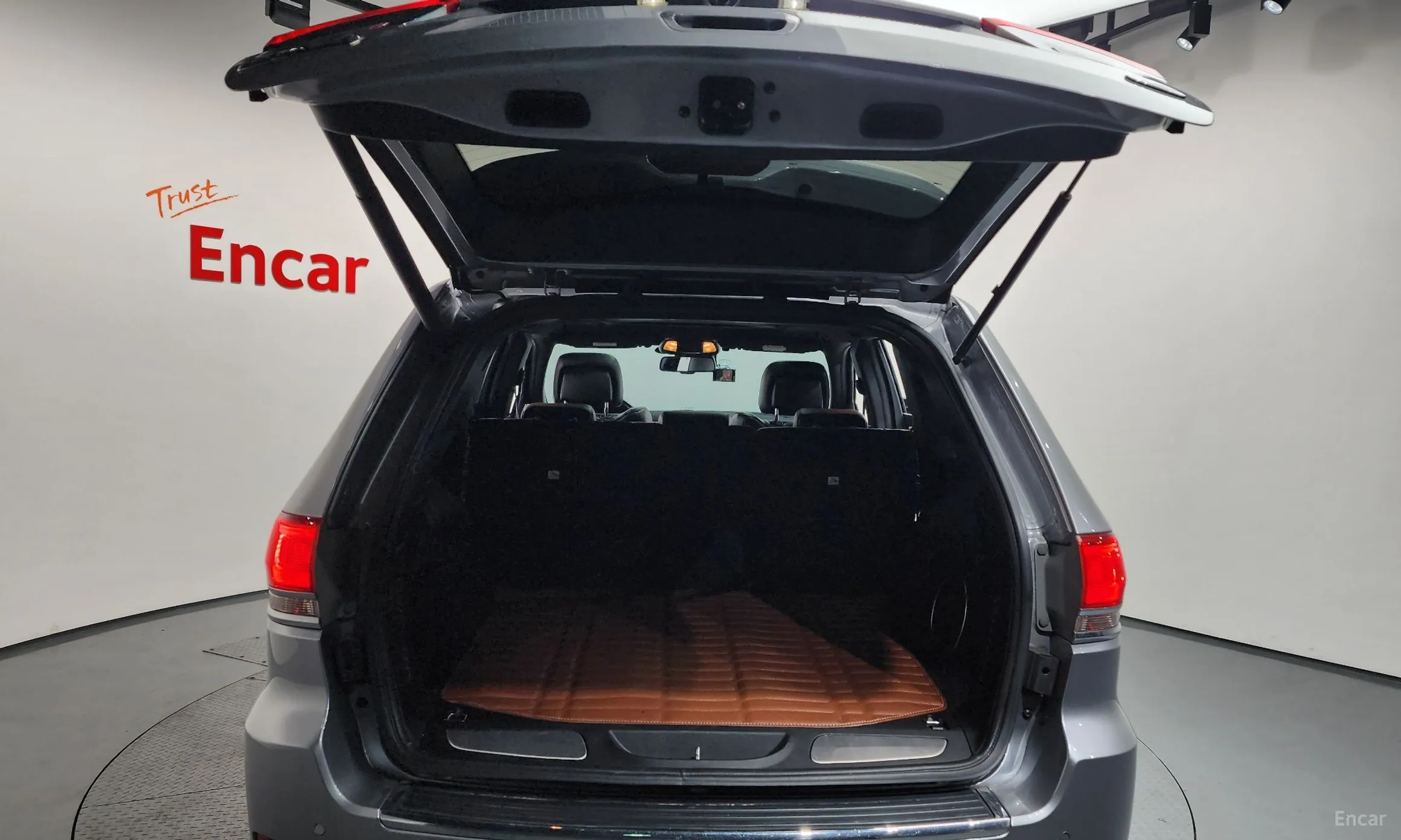 Jeep Grand Cherokee превью 20