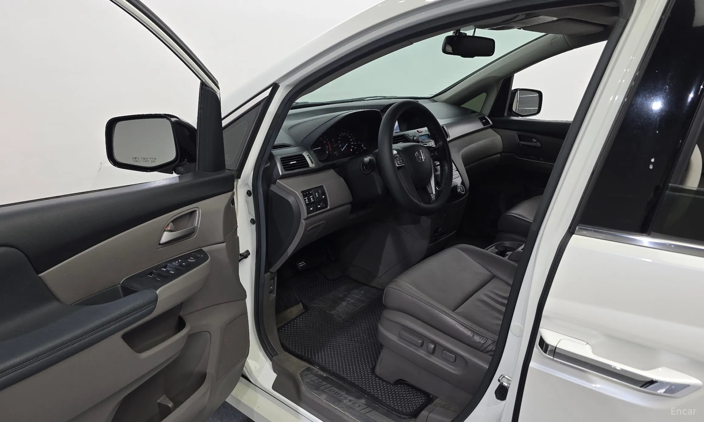 Honda Odyssey превью 10