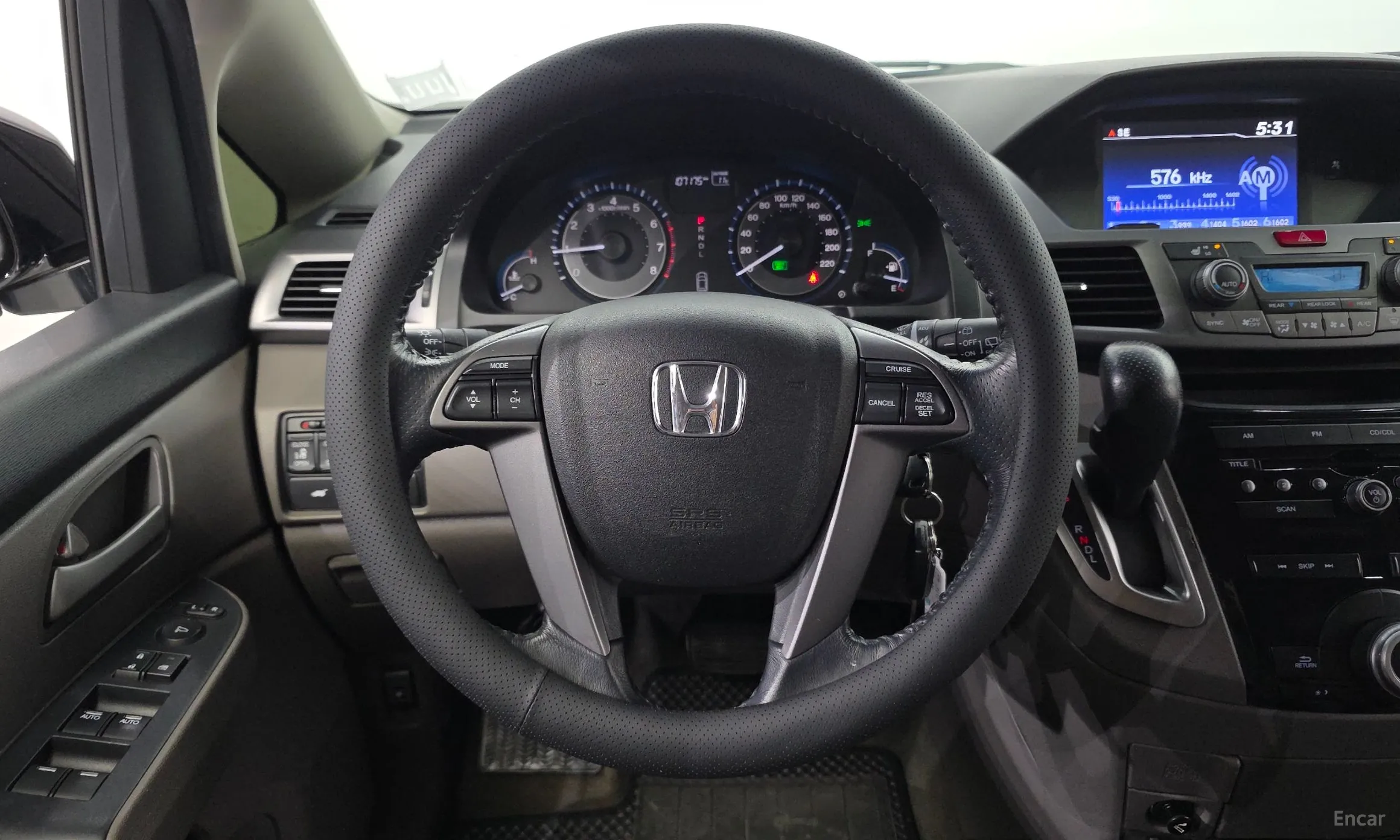 Honda Odyssey превью 13