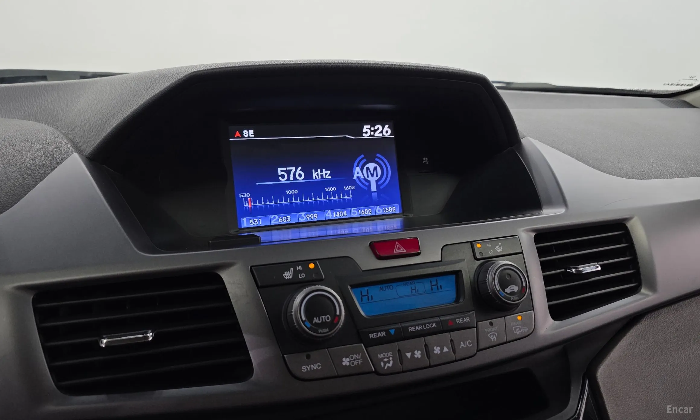 Honda Odyssey превью 14