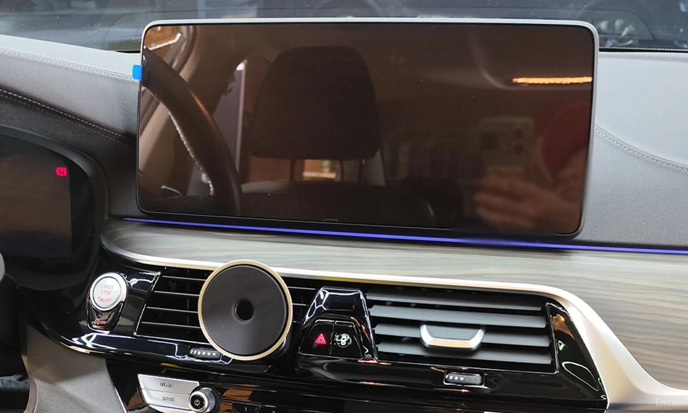 BMW 5 Series (G30) превью 8