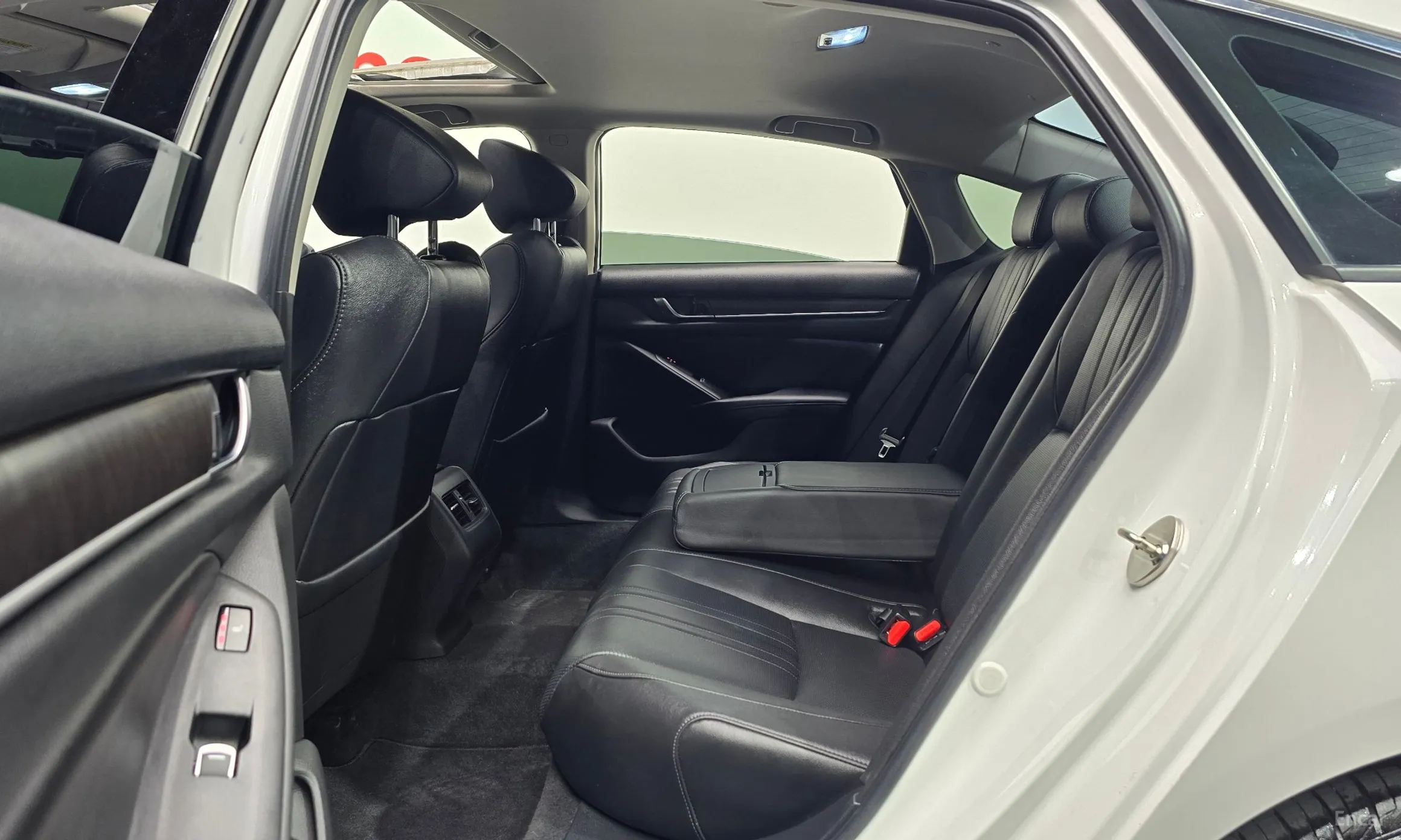 Honda Accord 10th Generation превью 12