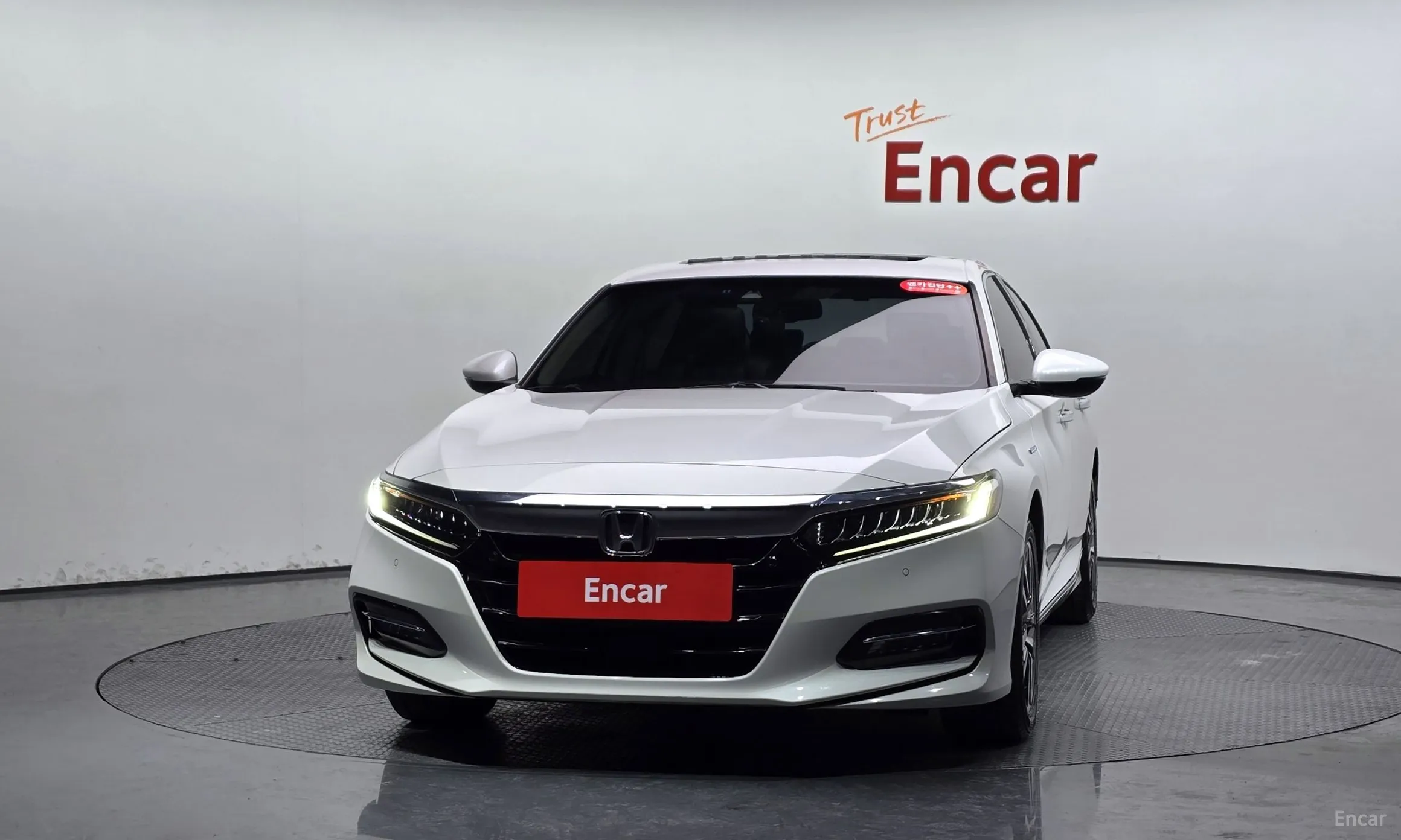 Honda Accord 10th Generation превью 3