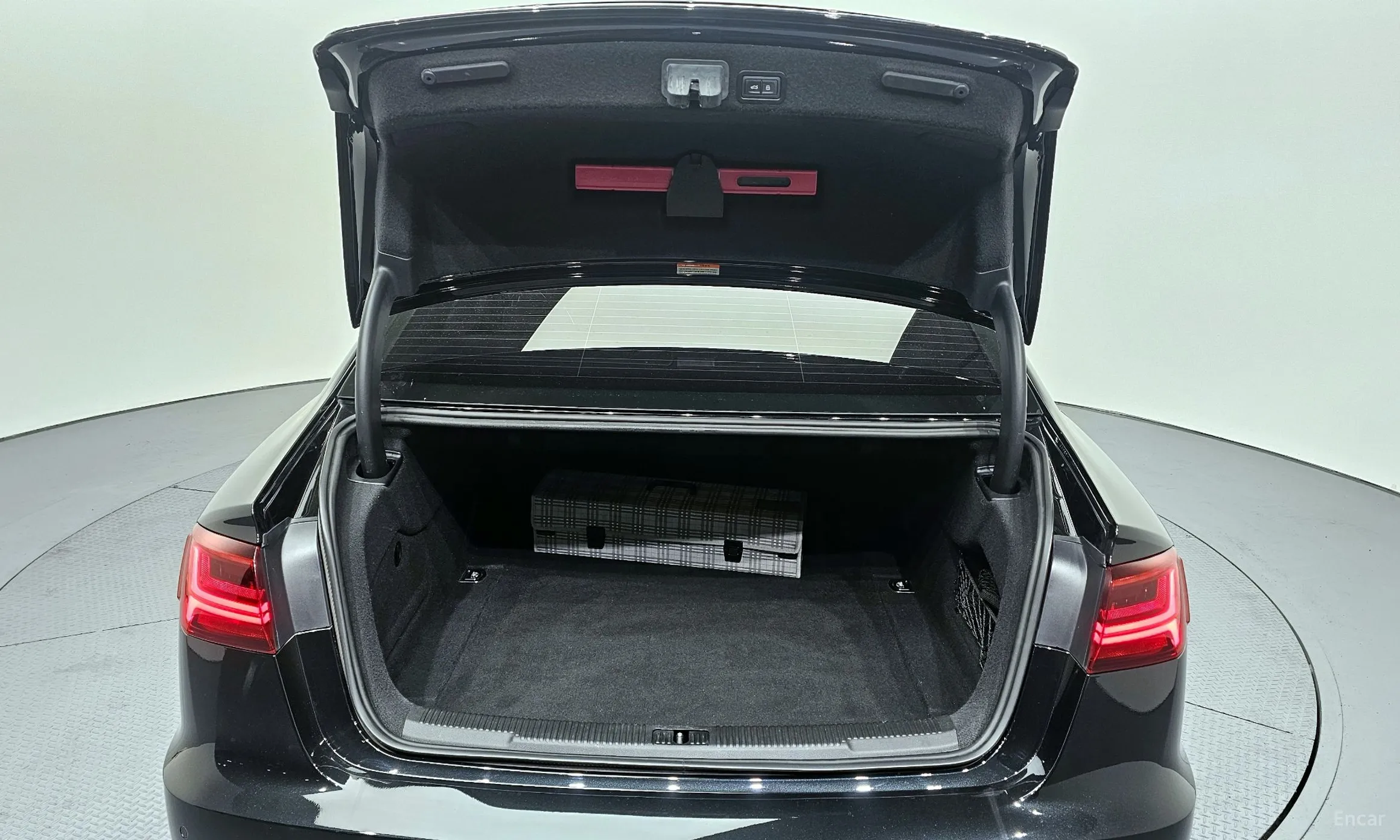 Audi New A6 превью 20