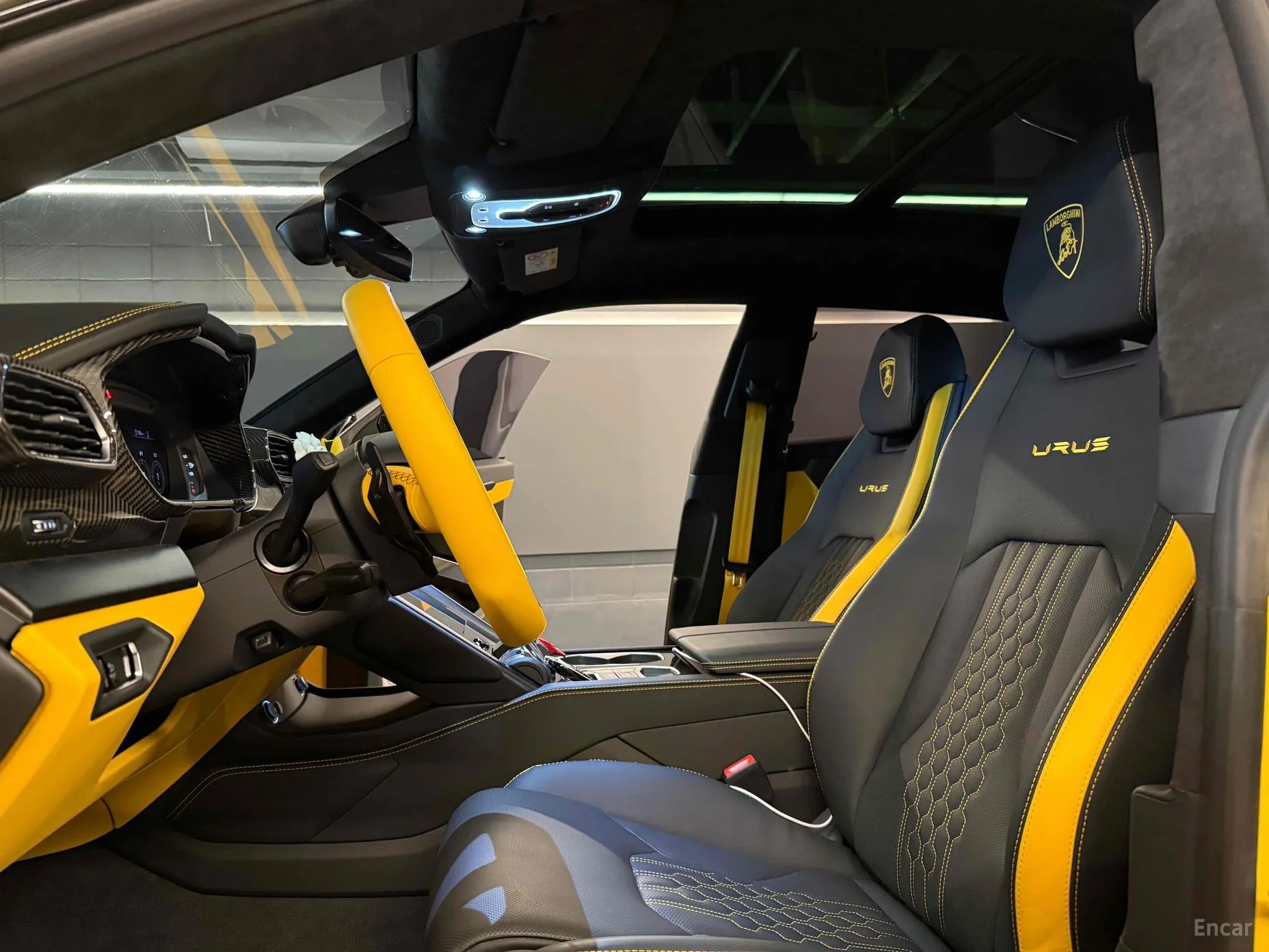 Lamborghini Urus превью 14