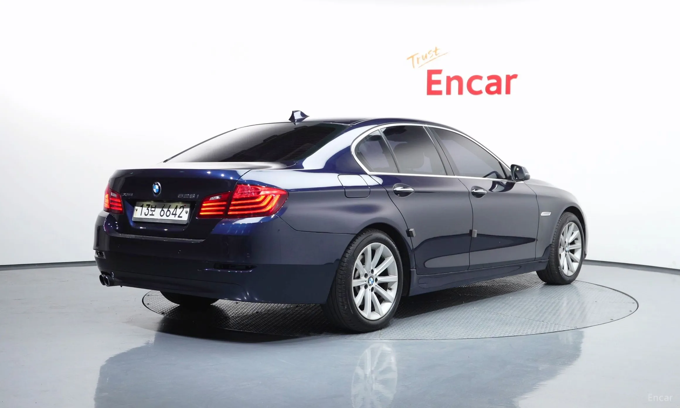 BMW 5 Series (F10) превью 2