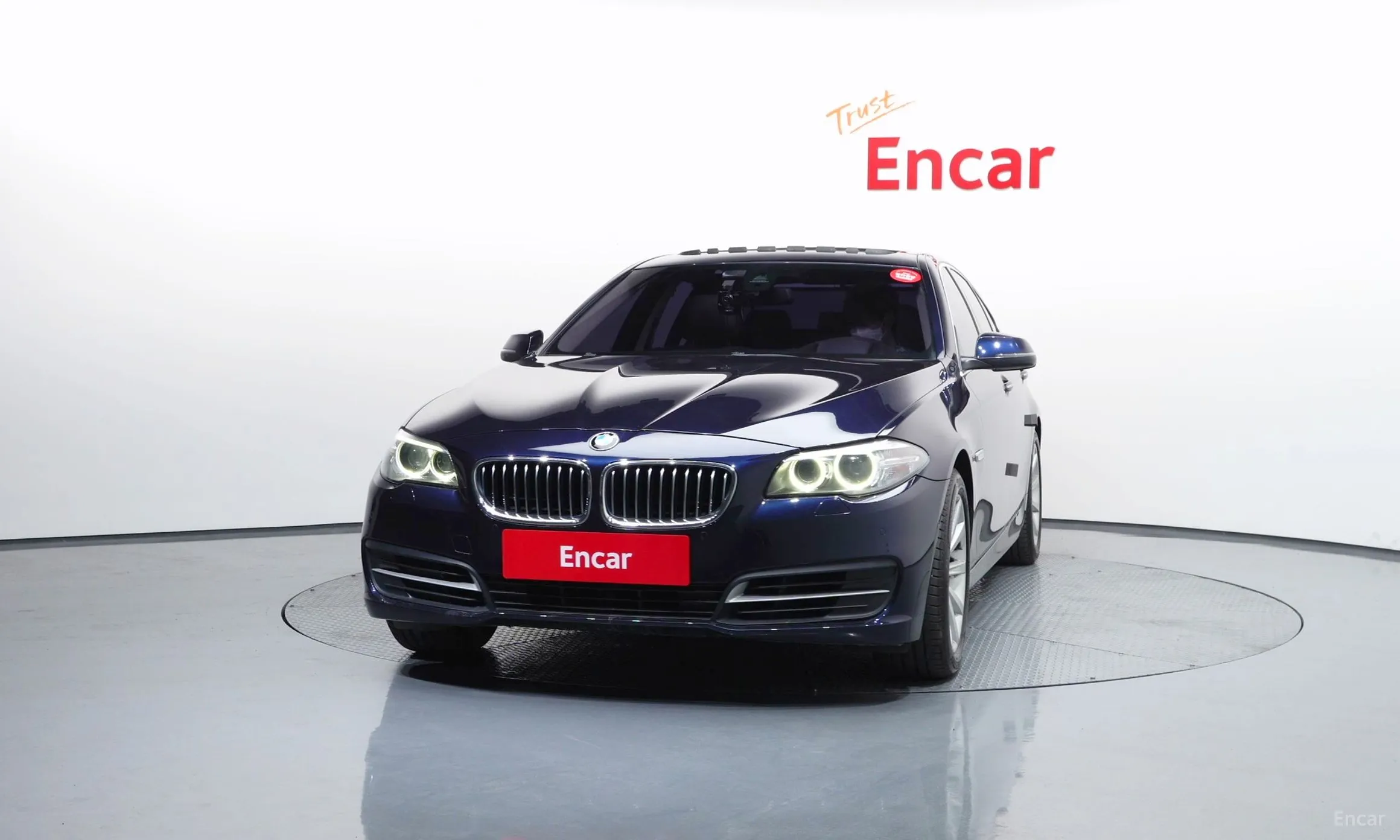 BMW 5 Series (F10) превью 3