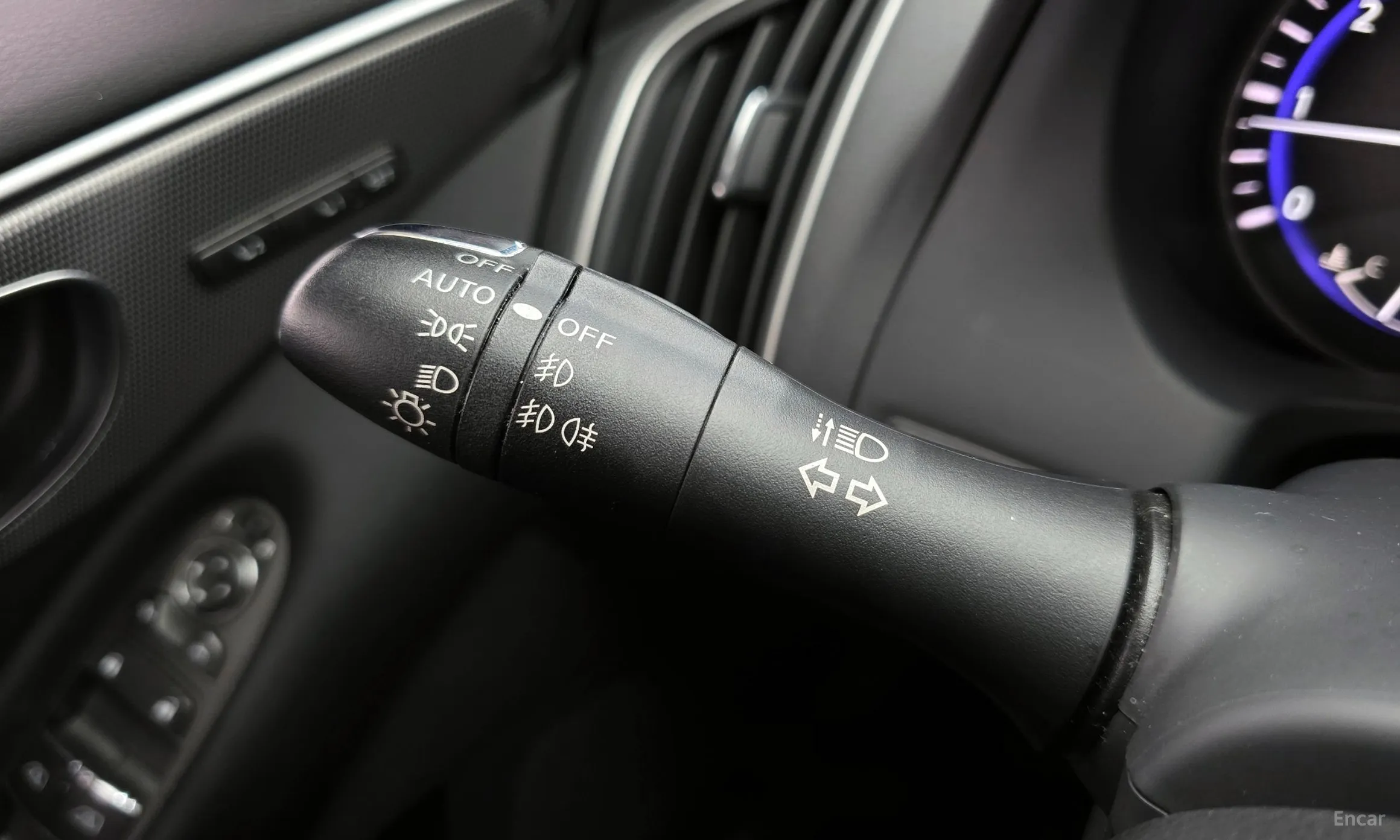 Infiniti Q50 превью 17