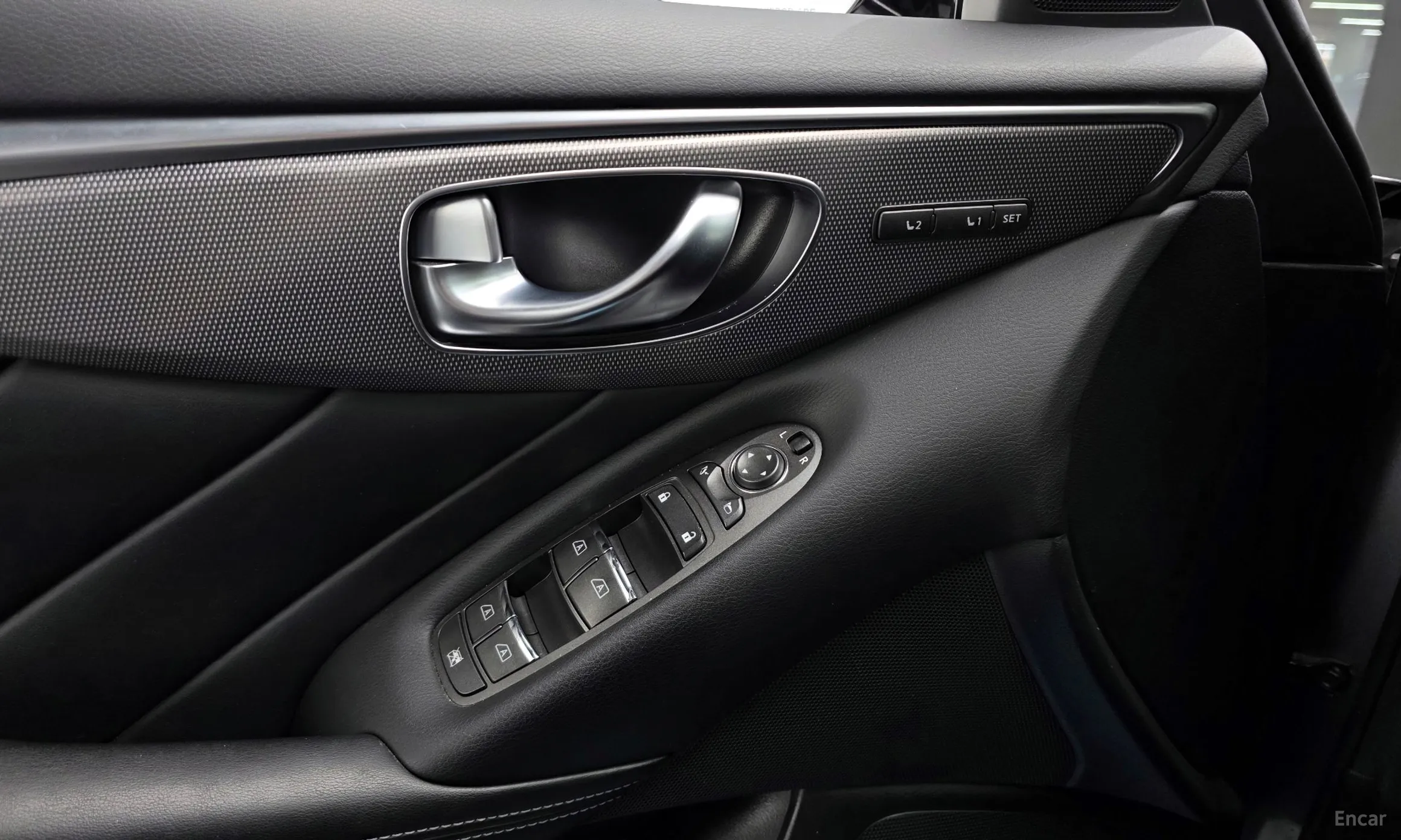 Infiniti Q50 превью 18