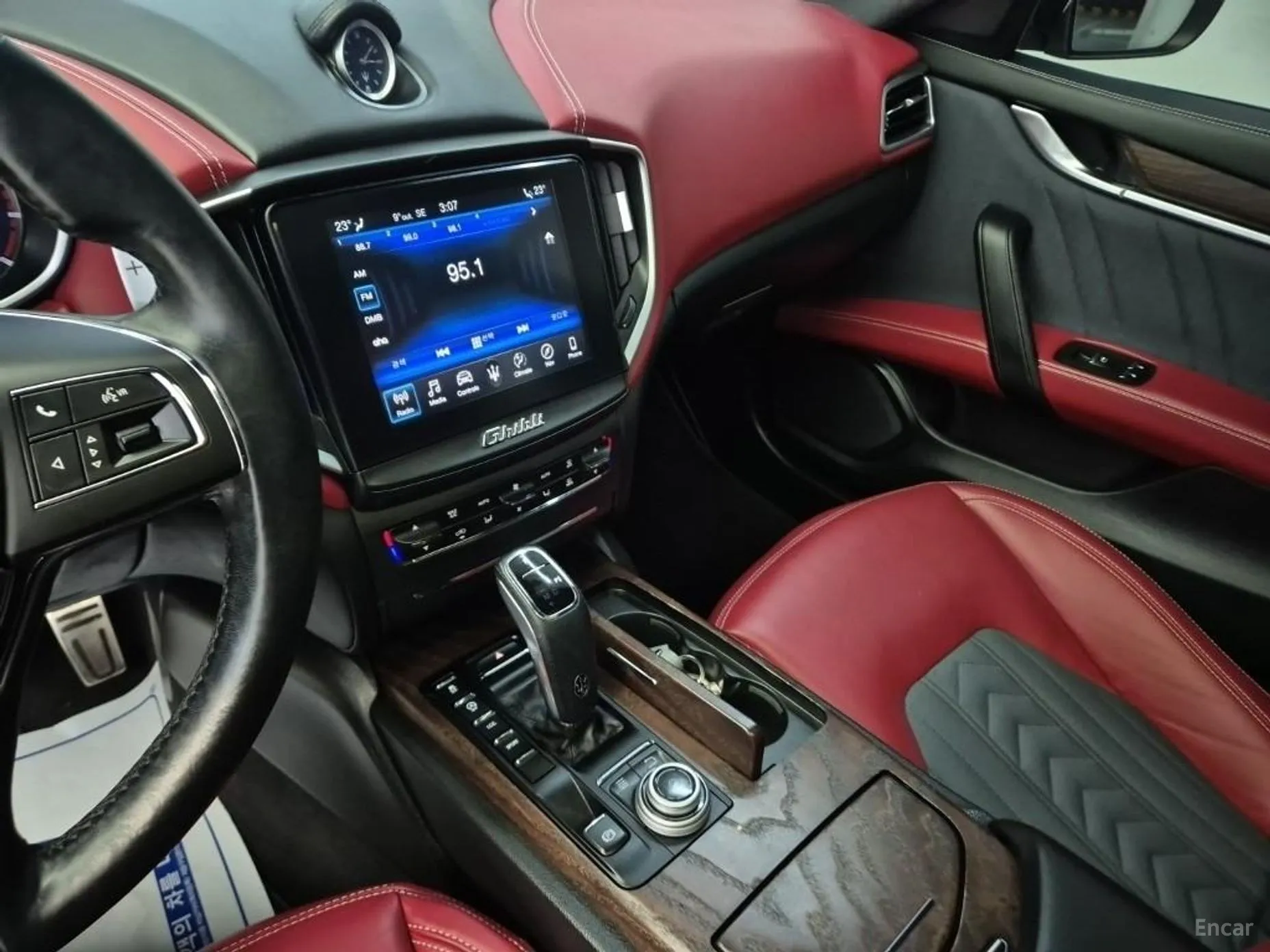 Maserati Ghibli превью 10