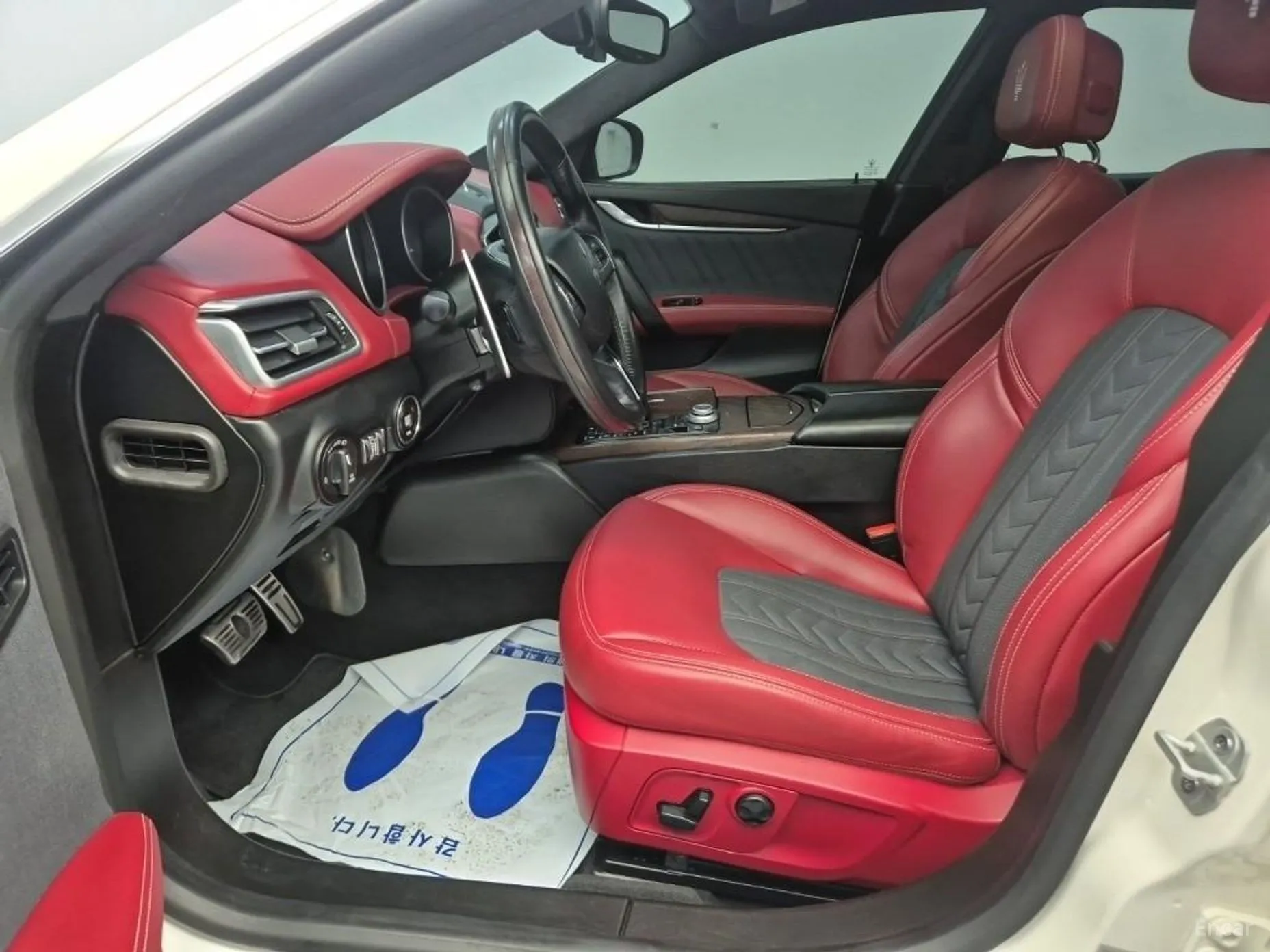 Maserati Ghibli превью 11
