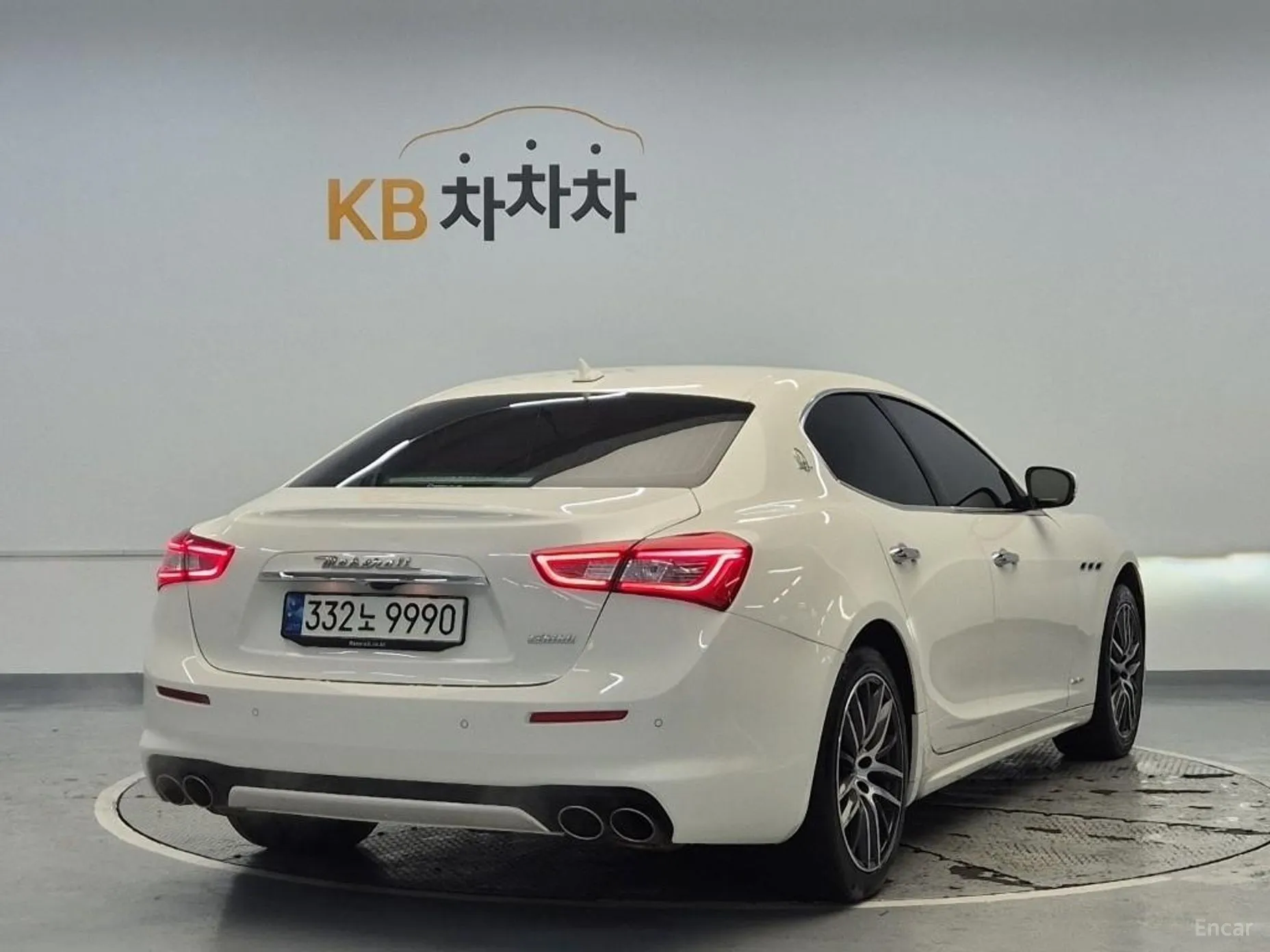 Maserati Ghibli превью 3