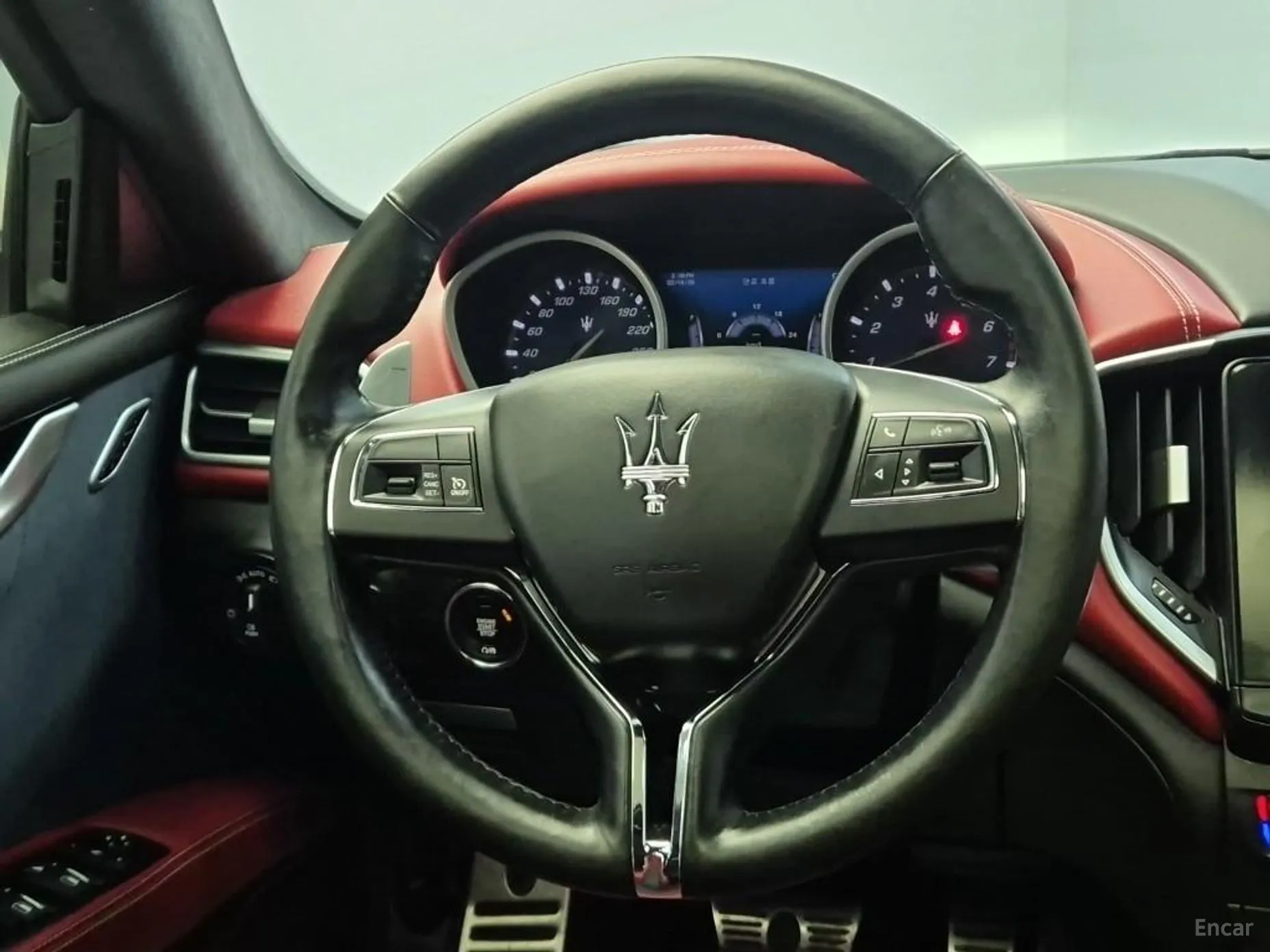 Maserati Ghibli превью 9