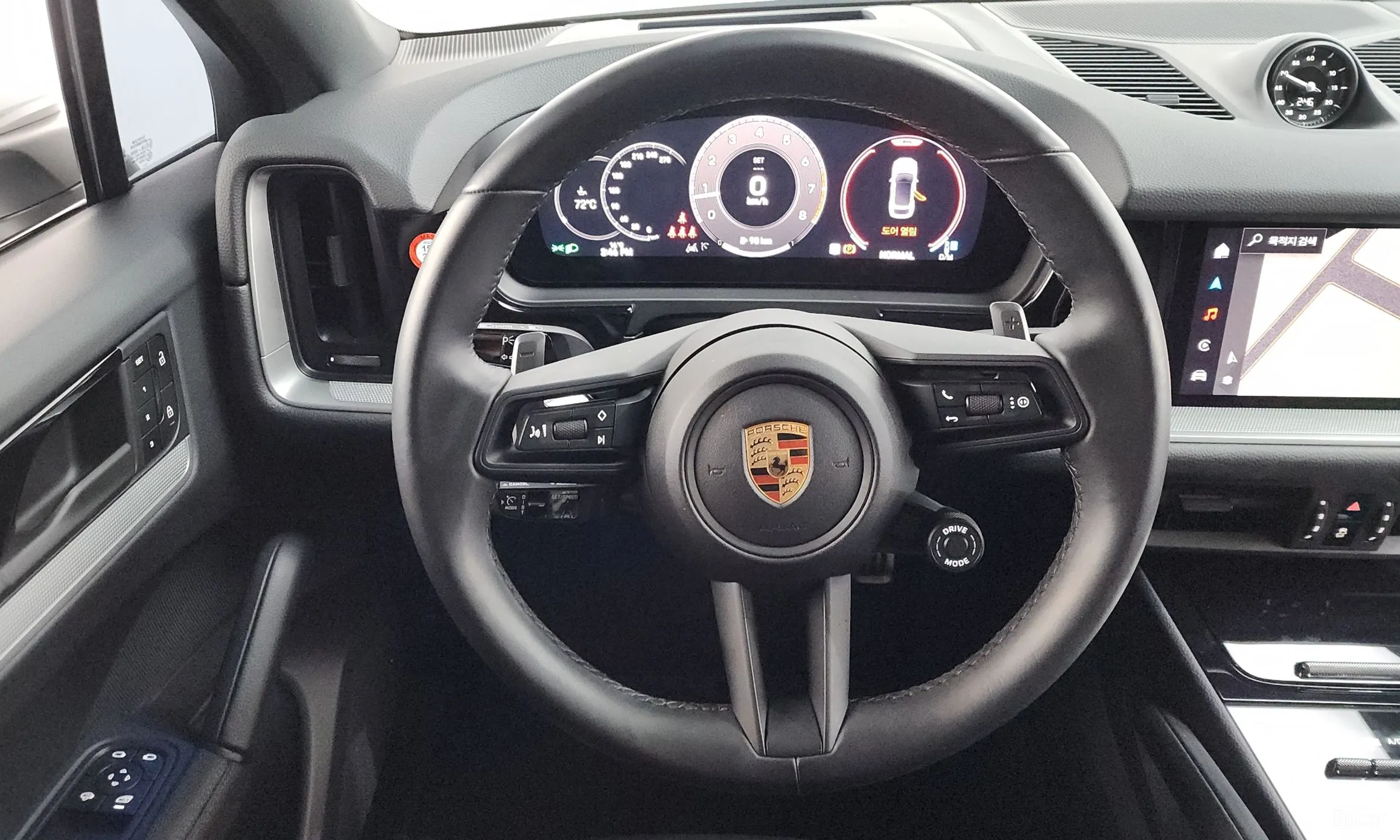 Porsche Cayenne (PO536) превью 13