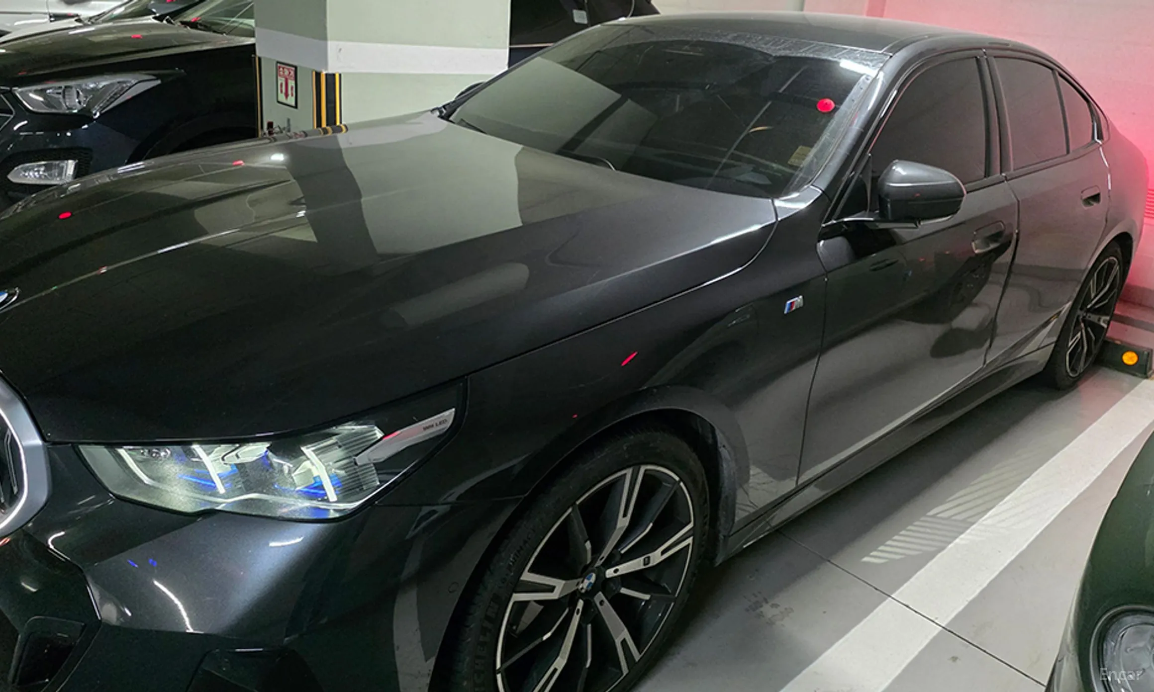 BMW 5 Series (G60) превью 2