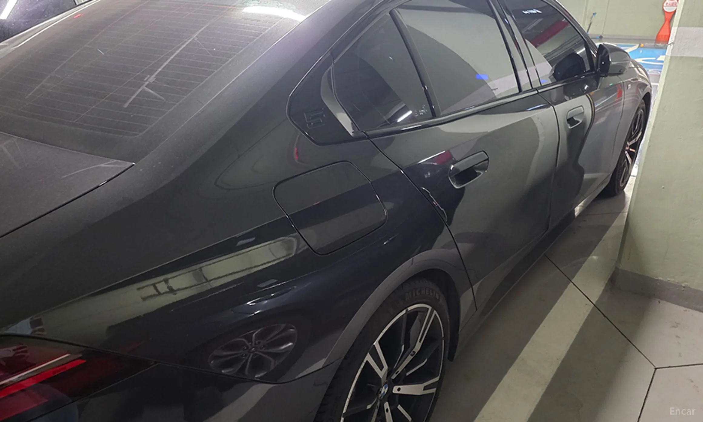 BMW 5 Series (G60) превью 3
