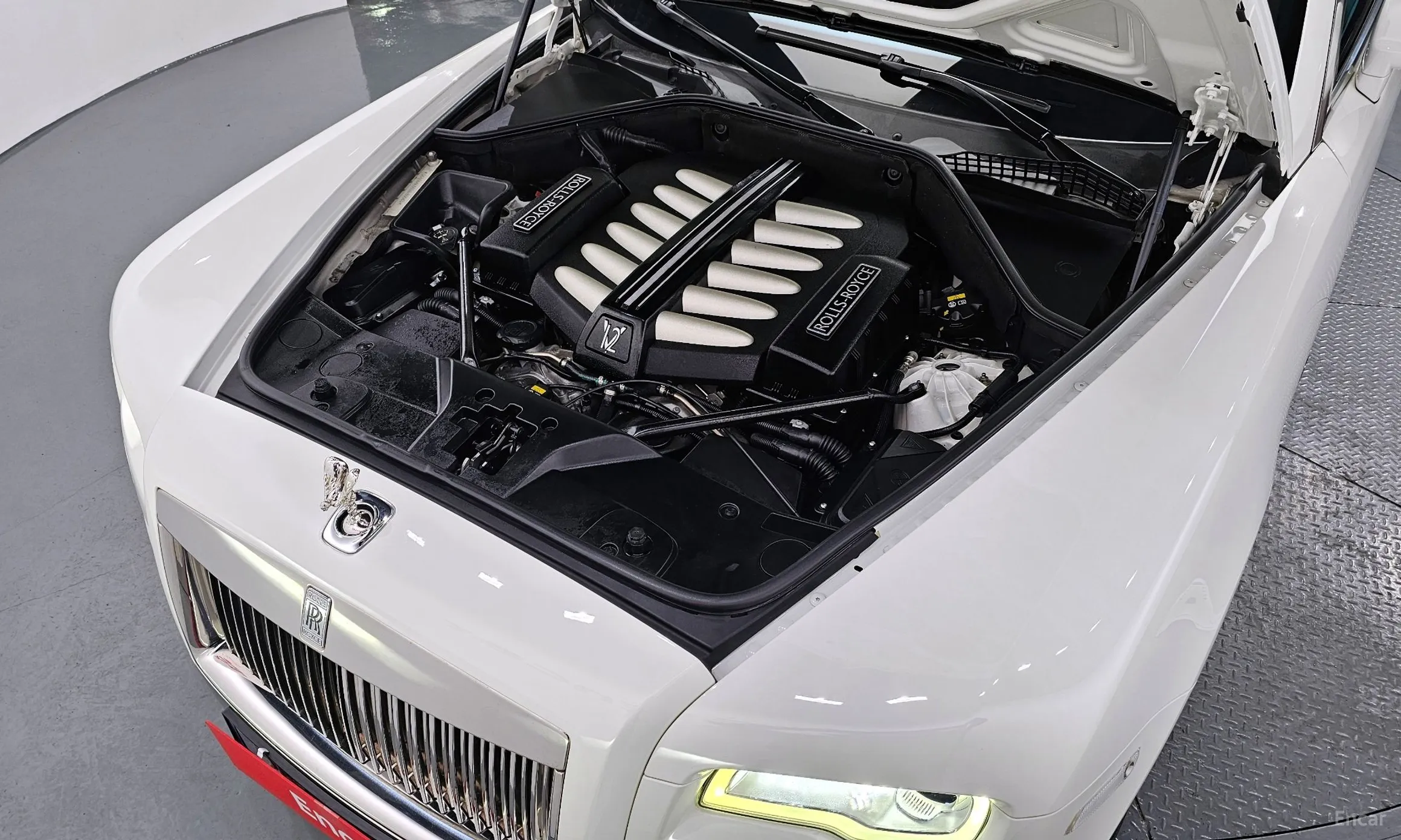 Rolls-Royce Ghost превью 6