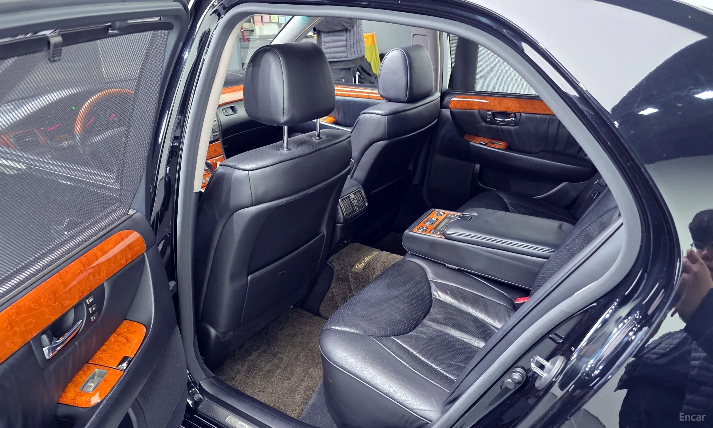 Lexus LS430 превью 11