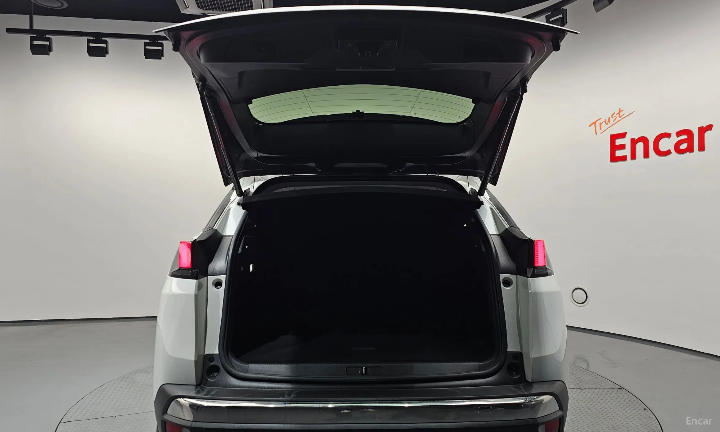 Peugeot 3008 2nd generation превью 20