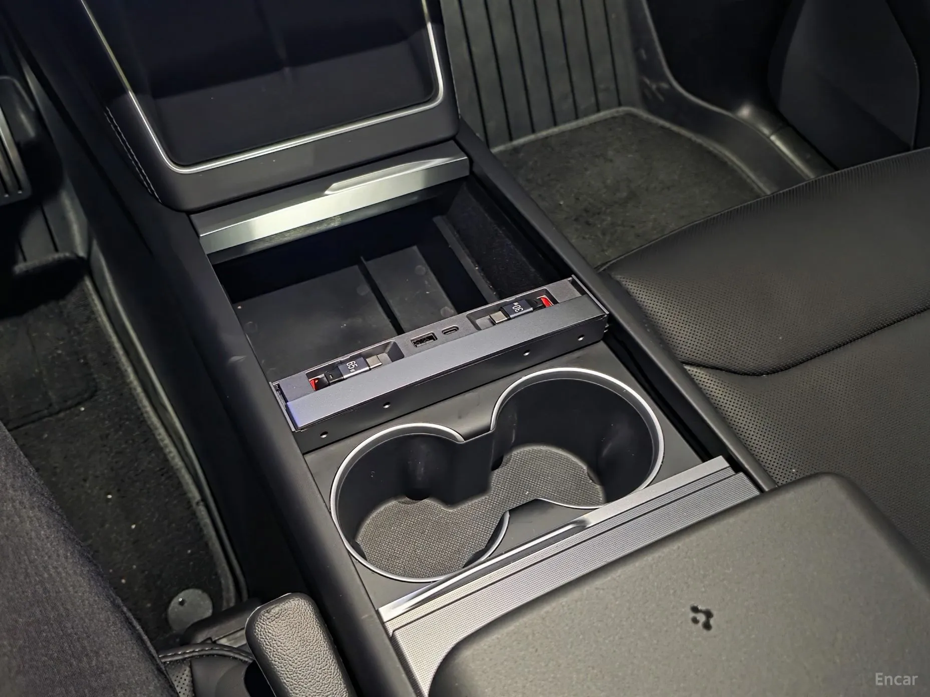 Tesla Model Y превью 17