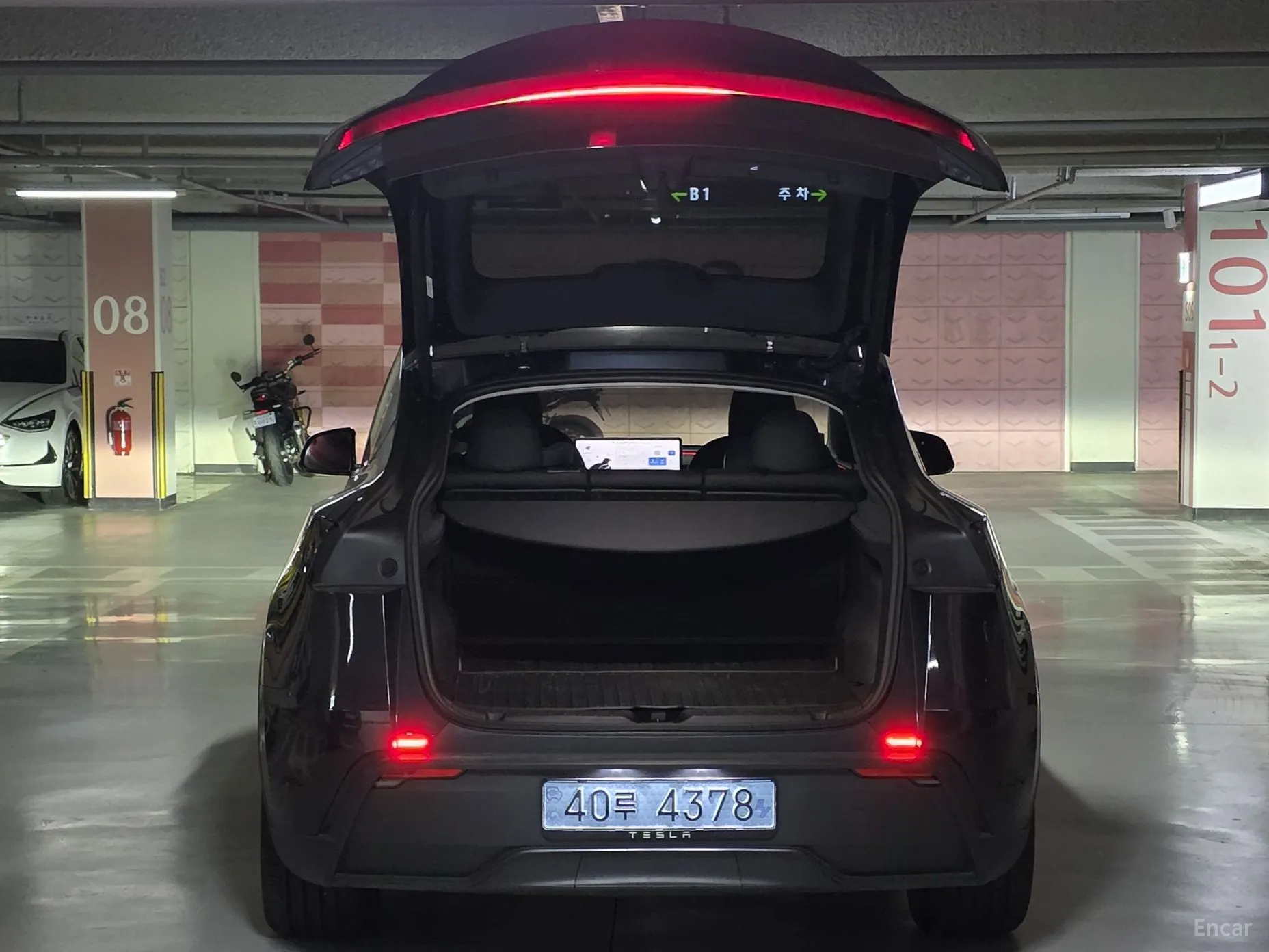 Tesla Model Y превью 7