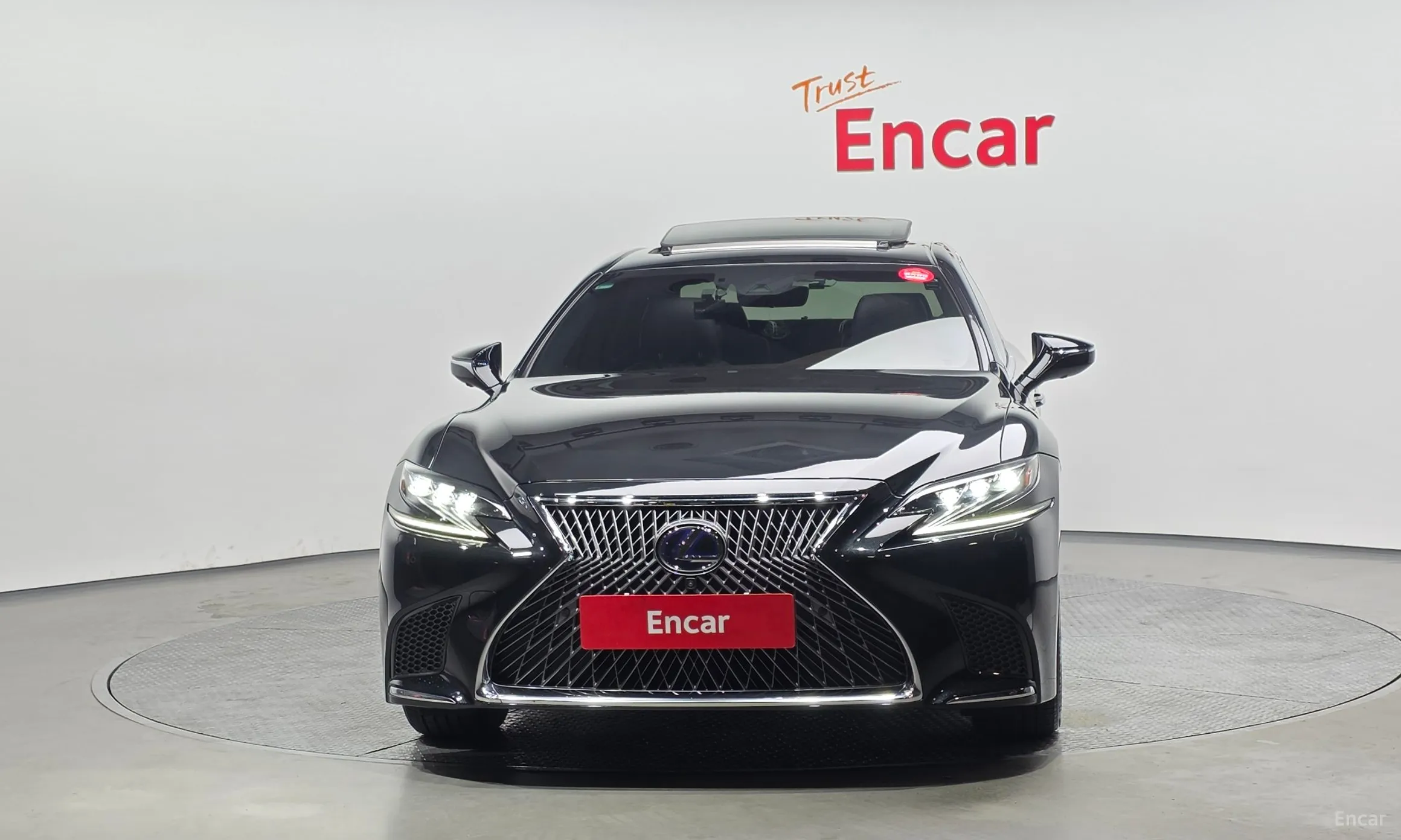 Lexus LS500h Gen 5 превью 3