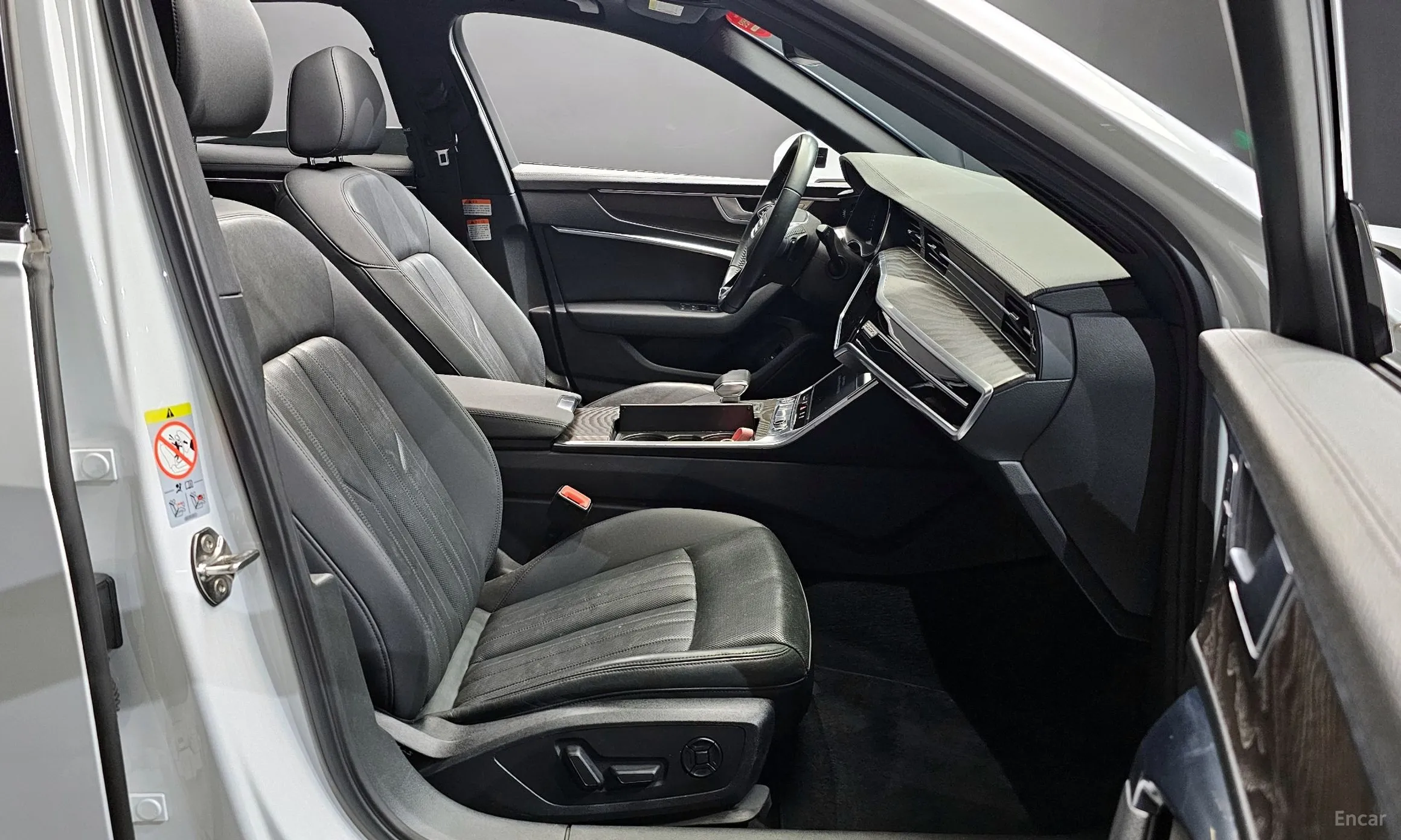 Audi A6 (C8) превью 10