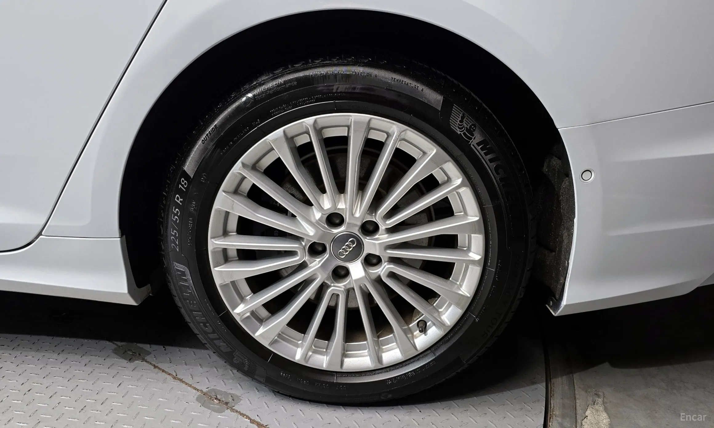 Audi A6 (C8) превью 5