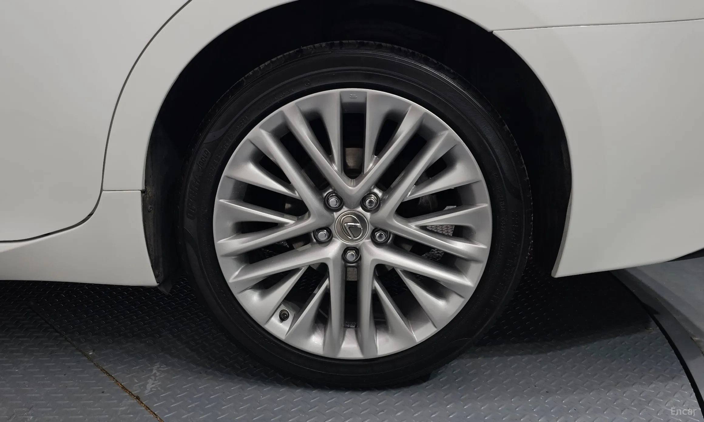 Lexus New ES350 превью 5
