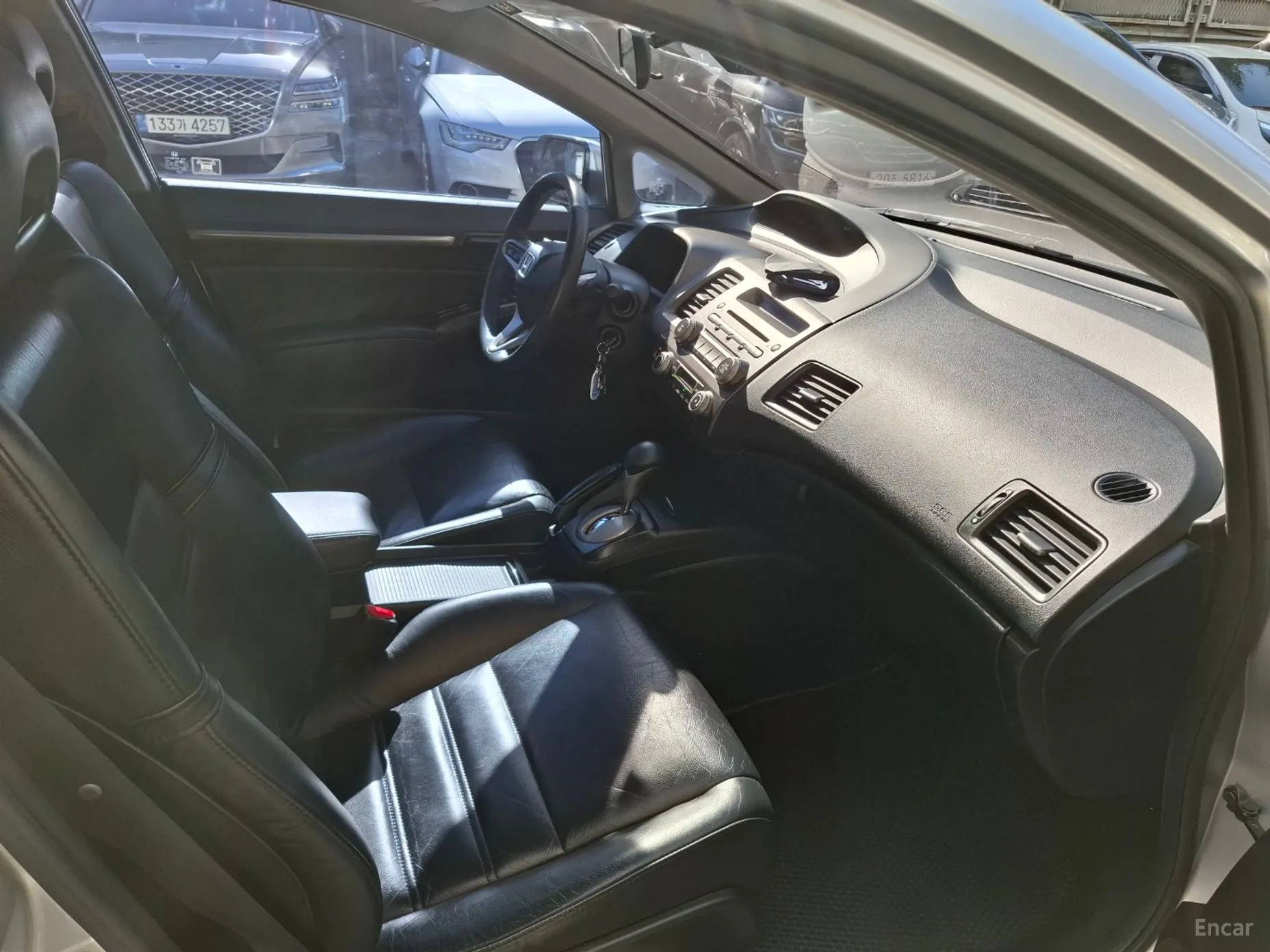 Honda Civic превью 12