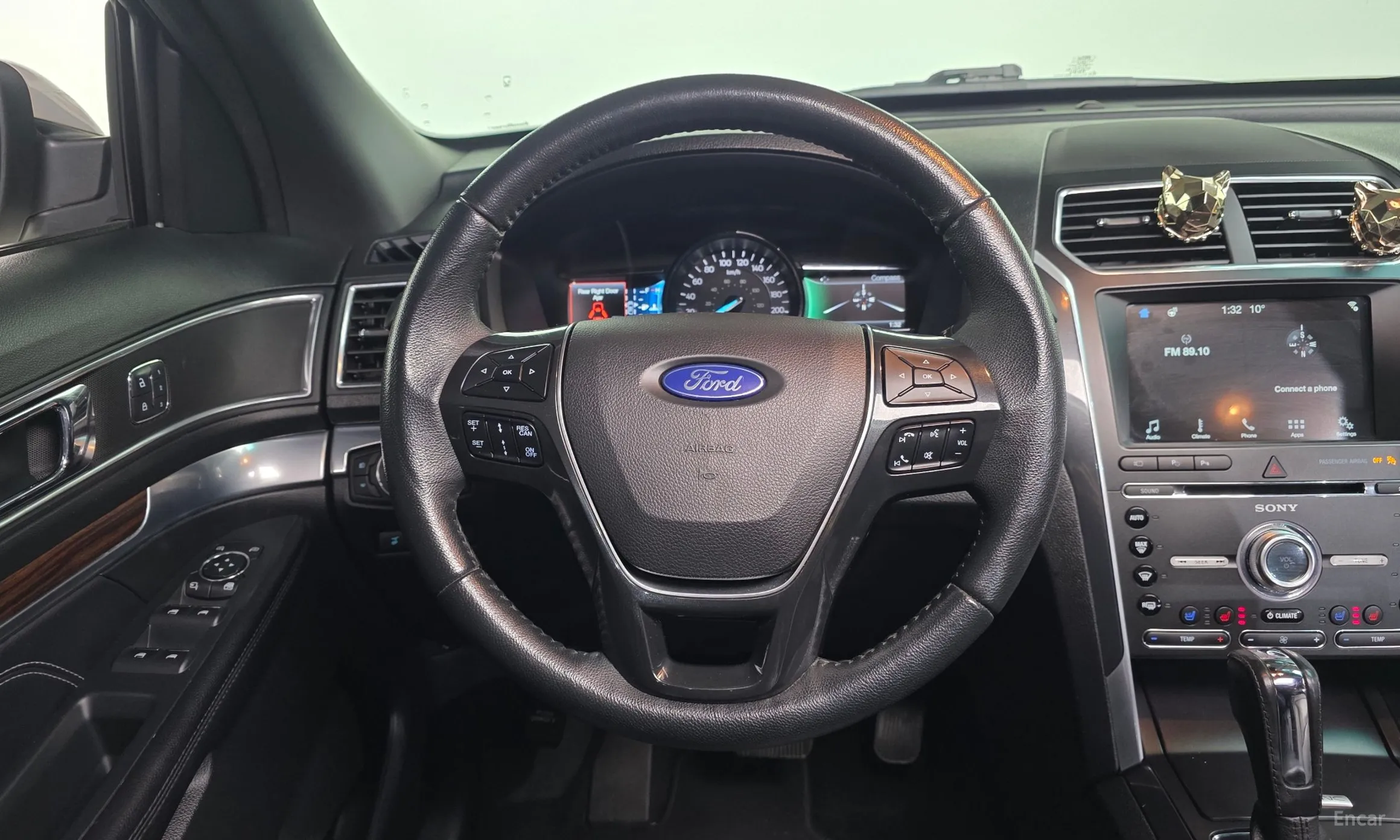 Ford Explorer превью 13