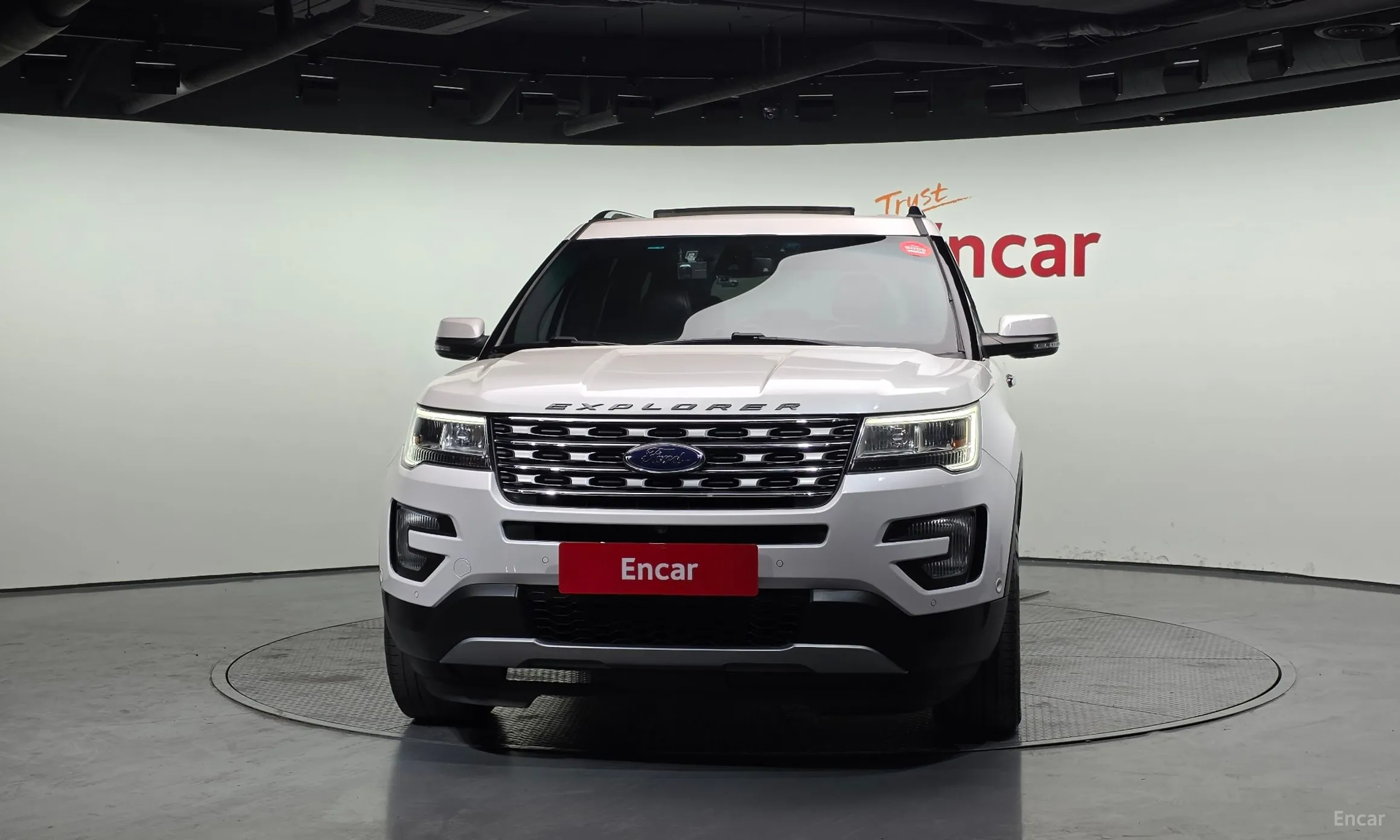 Ford Explorer превью 3