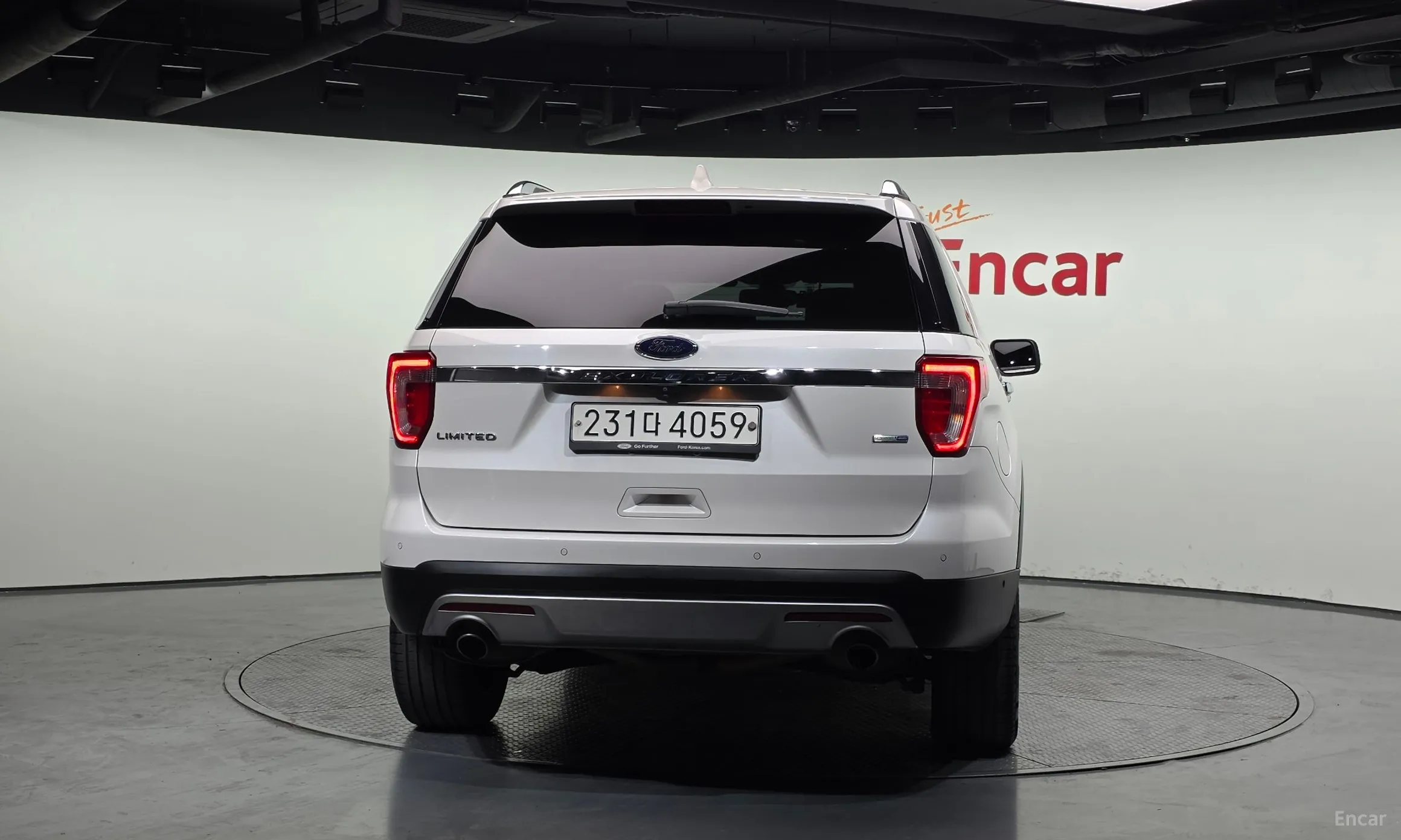 Ford Explorer превью 4