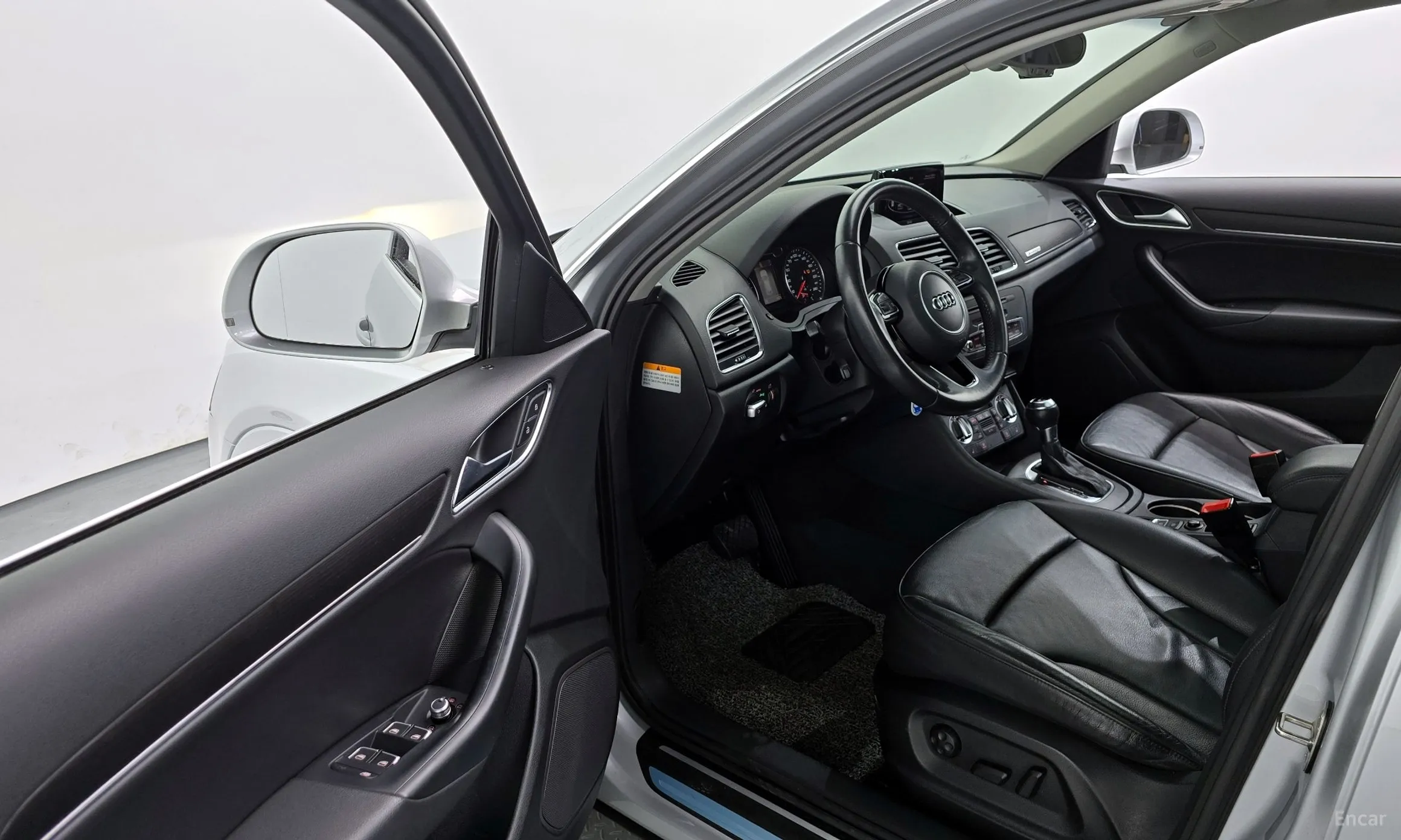 Audi Q3 превью 10