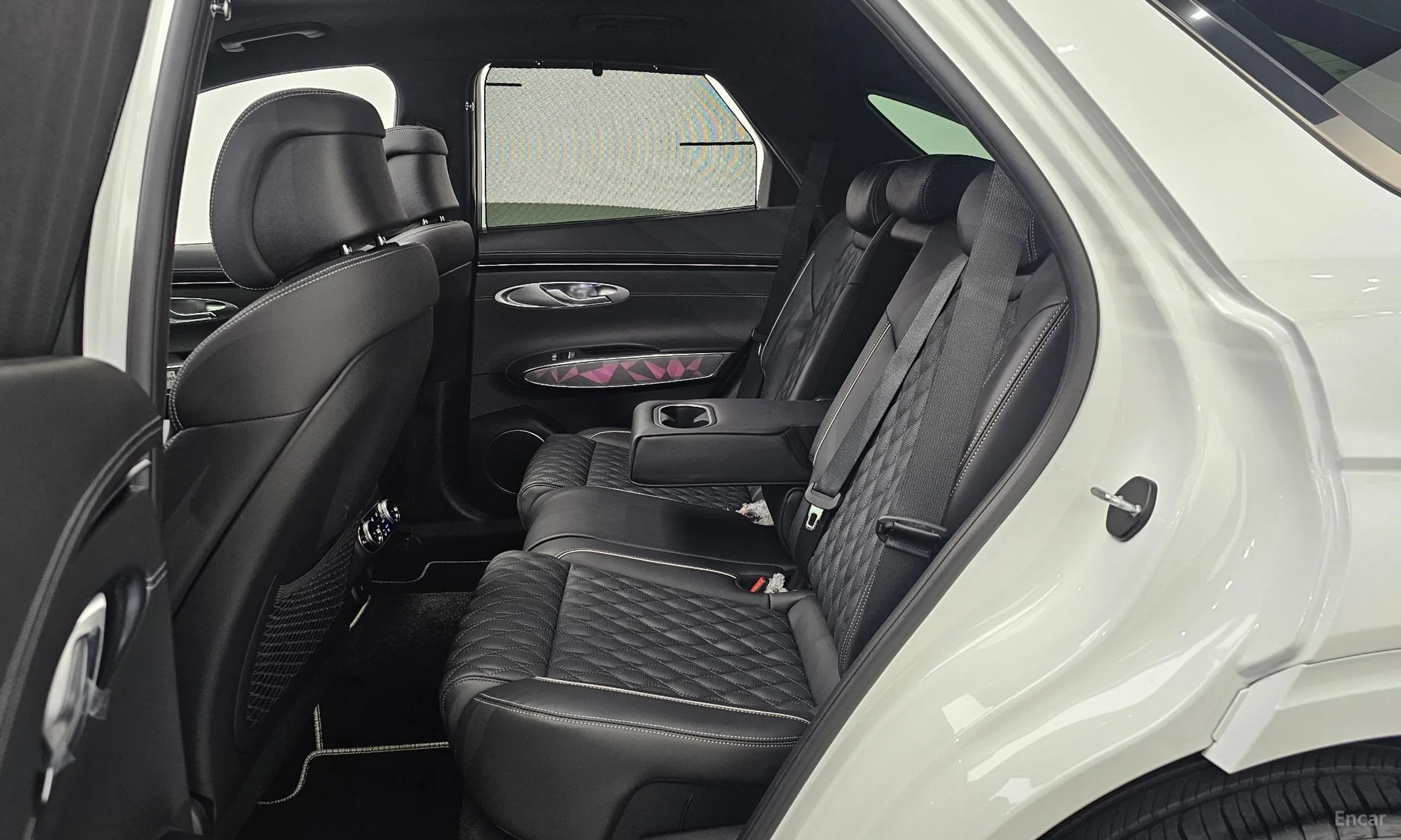 Genesis GV70 превью 12