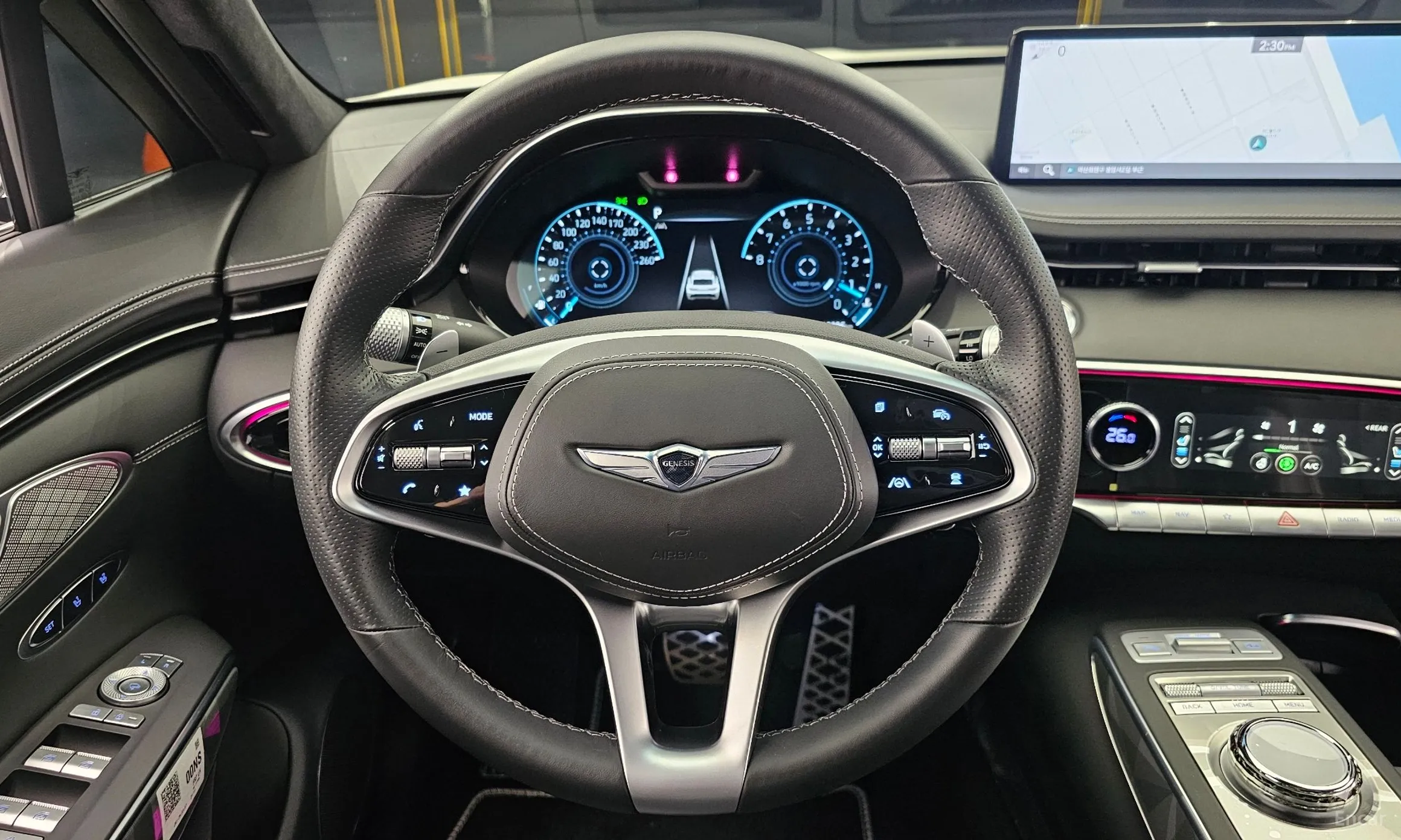 Genesis GV70 превью 13