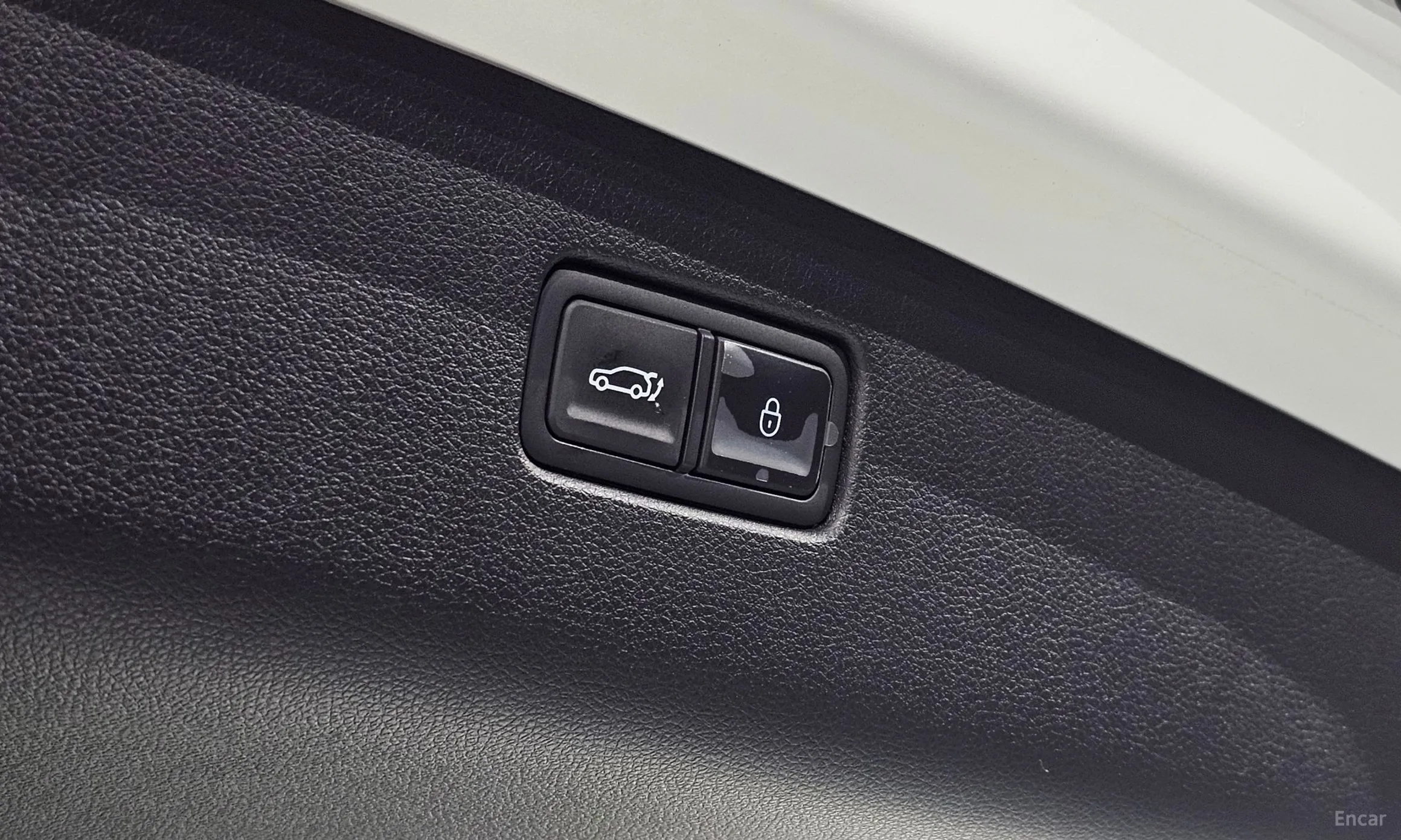 Genesis GV70 превью 20