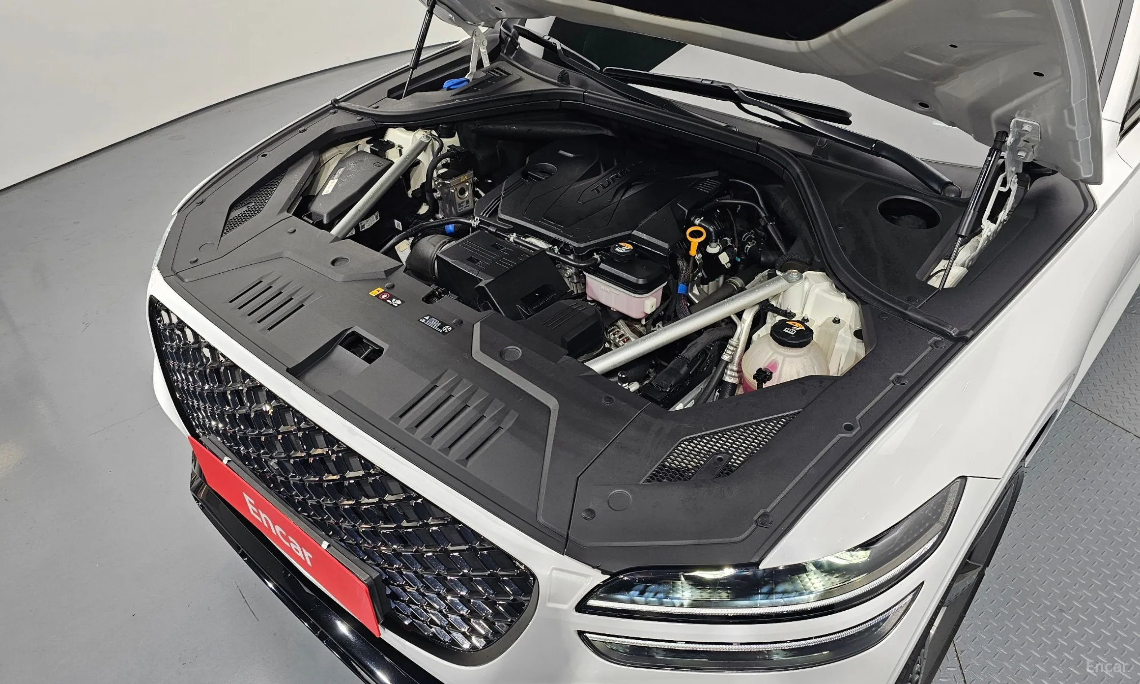 Genesis GV70 превью 6