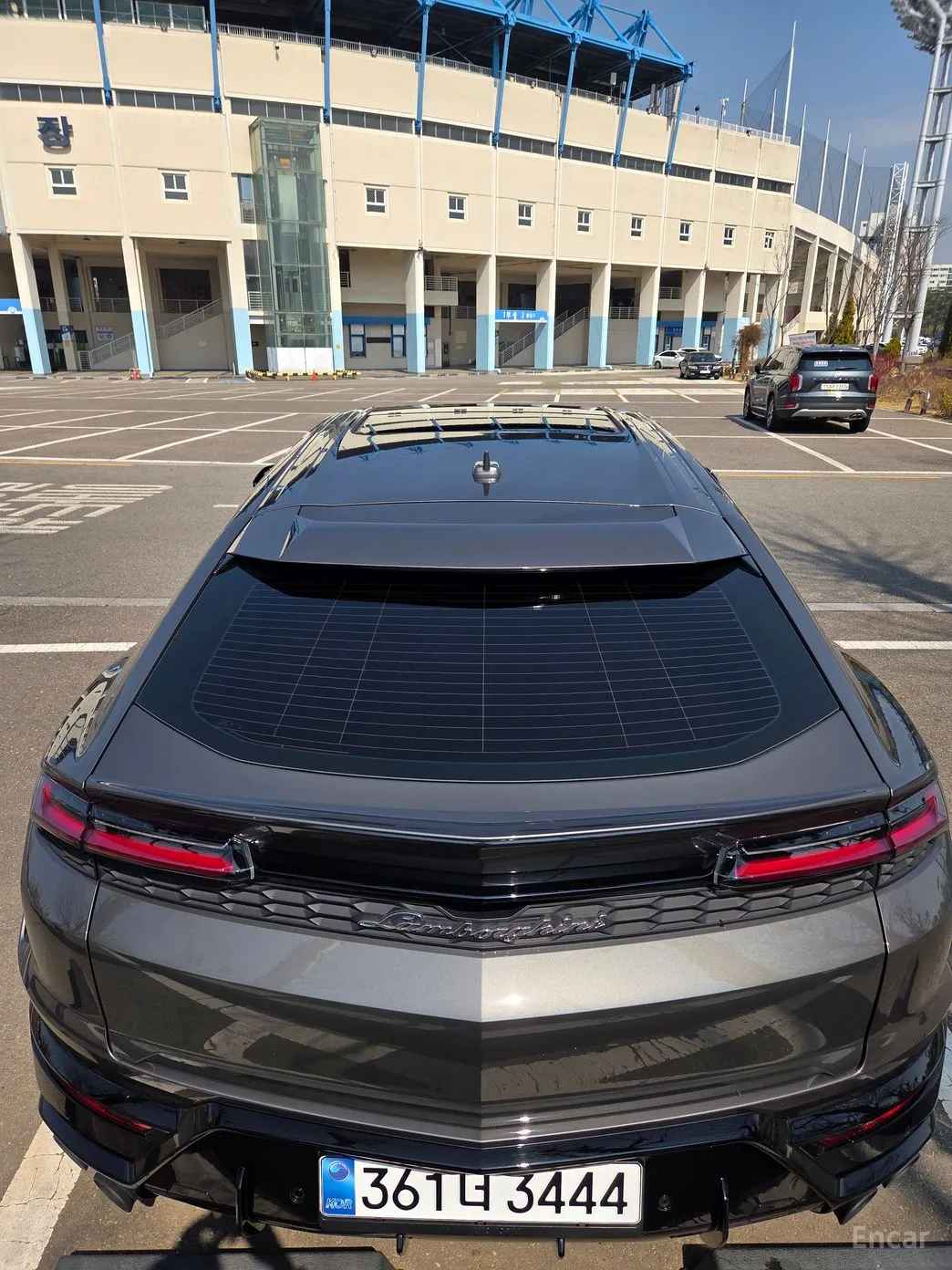Lamborghini Urus превью 4
