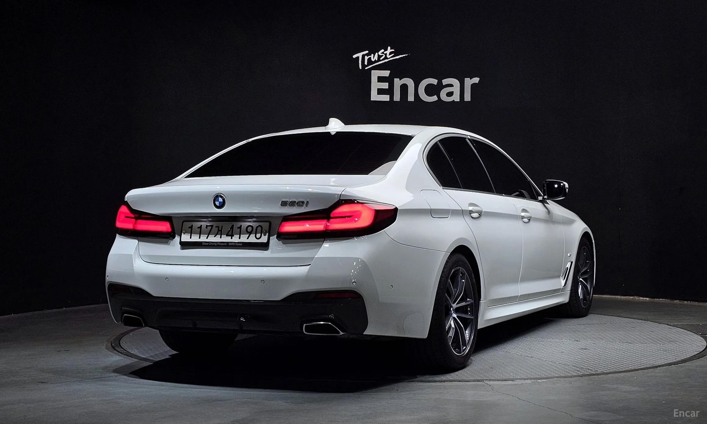 BMW 5 Series (G30)