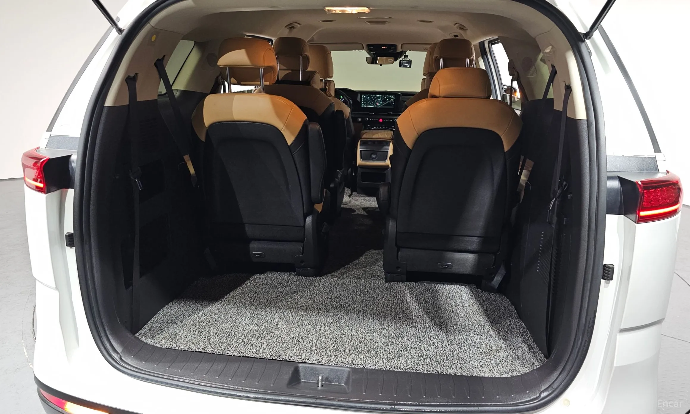 Kia Carnival Gen 4 превью 20