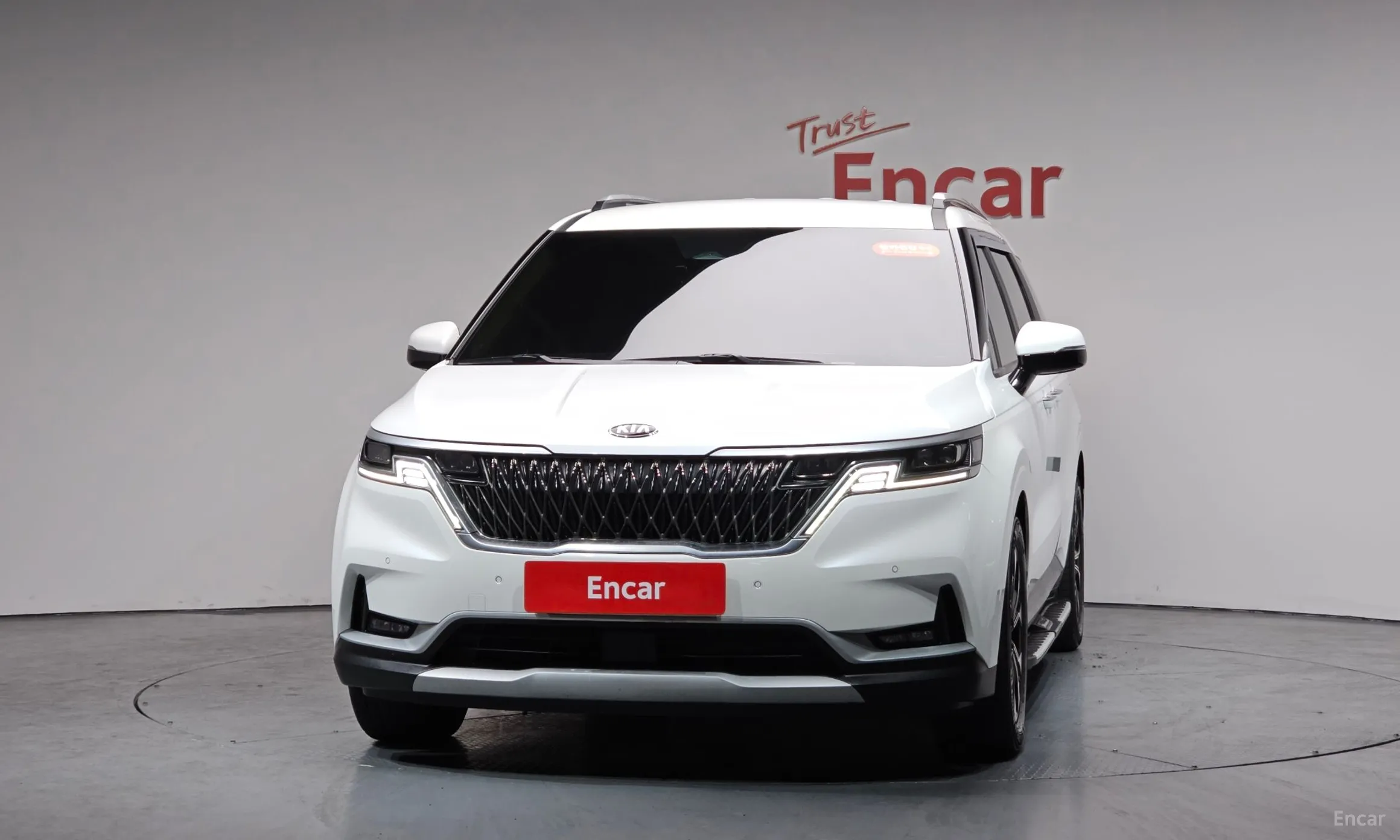 Kia Carnival Gen 4 превью 3