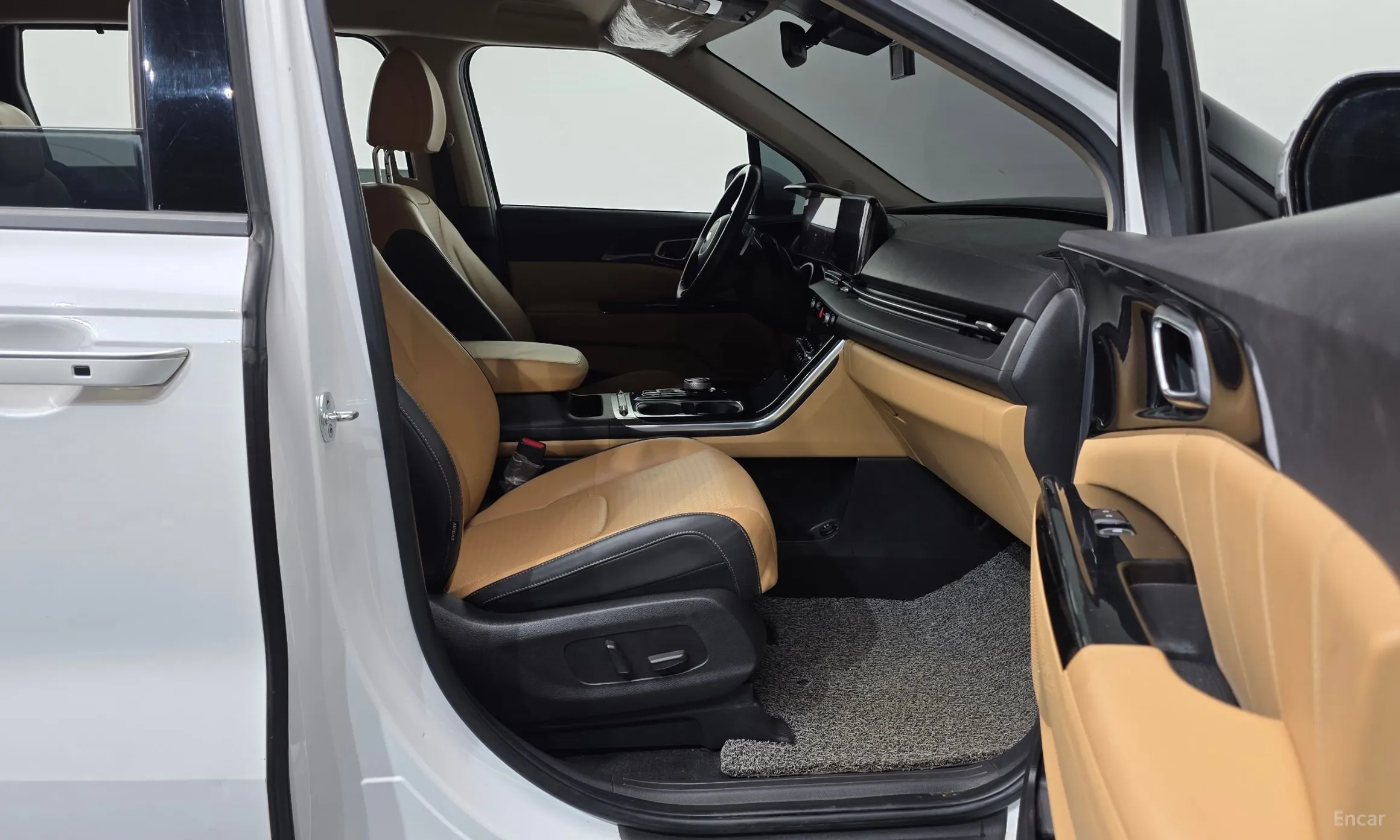 Kia Carnival Gen 4 превью 11