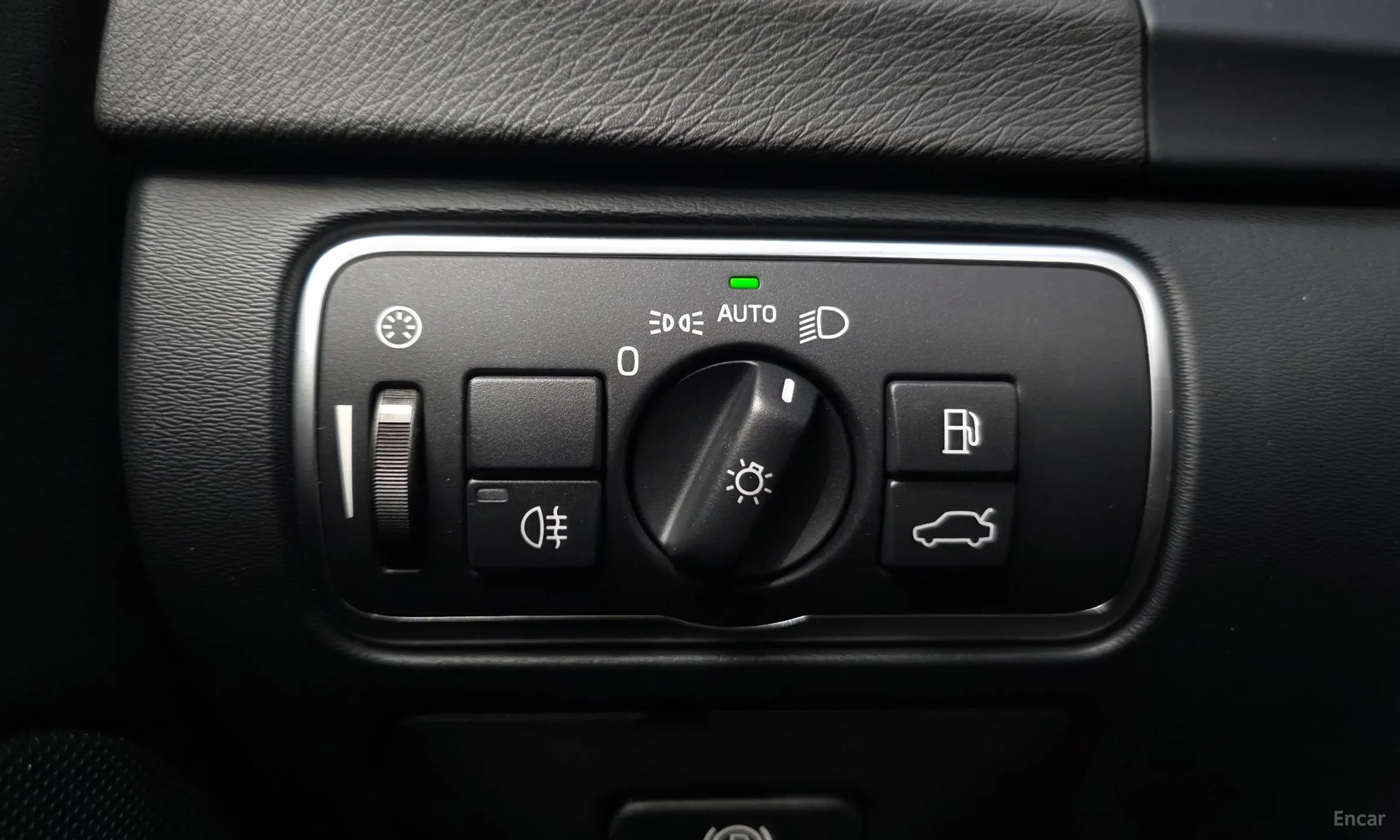Volvo S60 превью 14